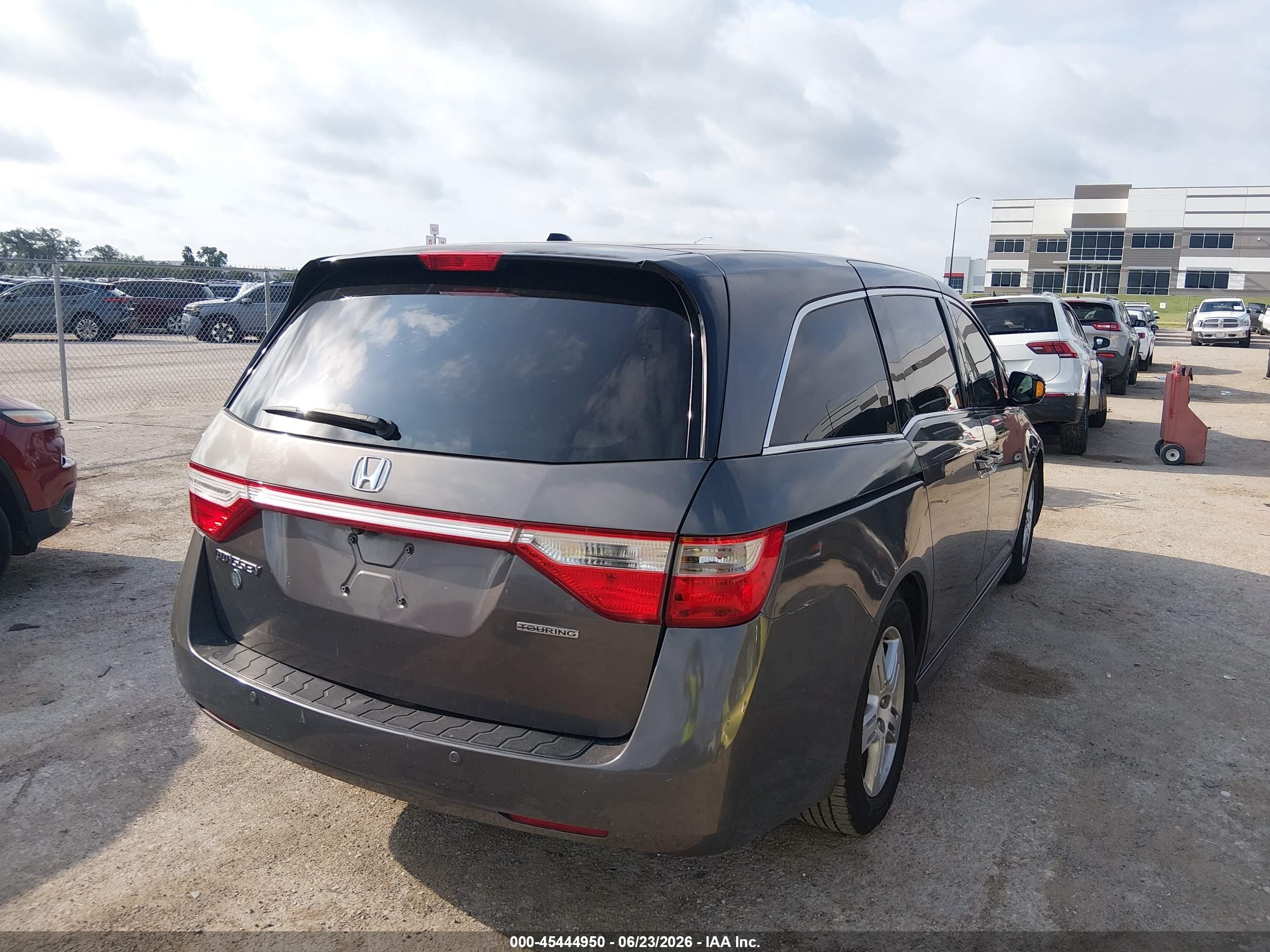2011 Honda Odyssey Touring/touring Elite Gray vin: 5FNRL5H93BB072636