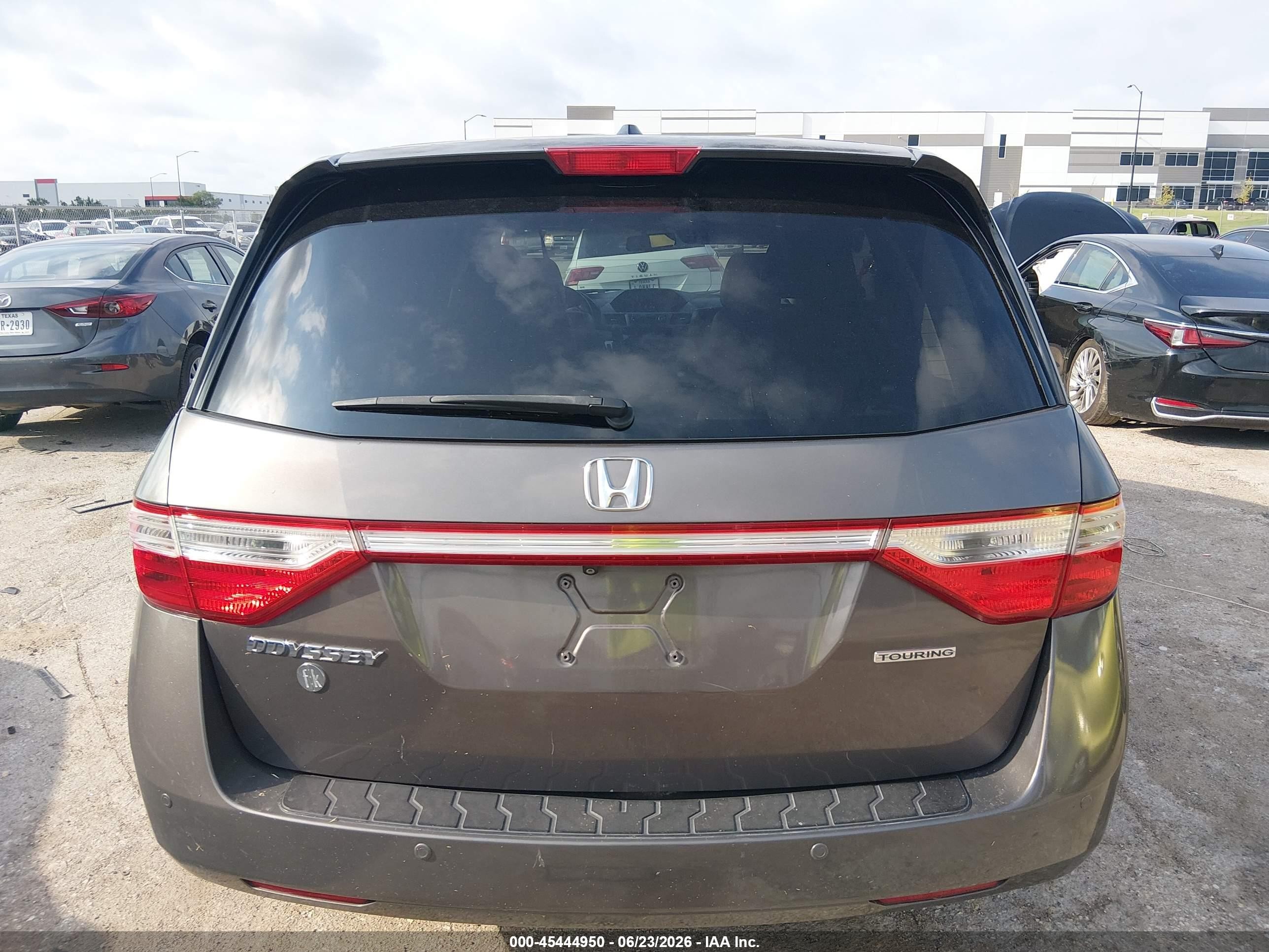 2011 Honda Odyssey Touring/touring Elite Gray vin: 5FNRL5H93BB072636