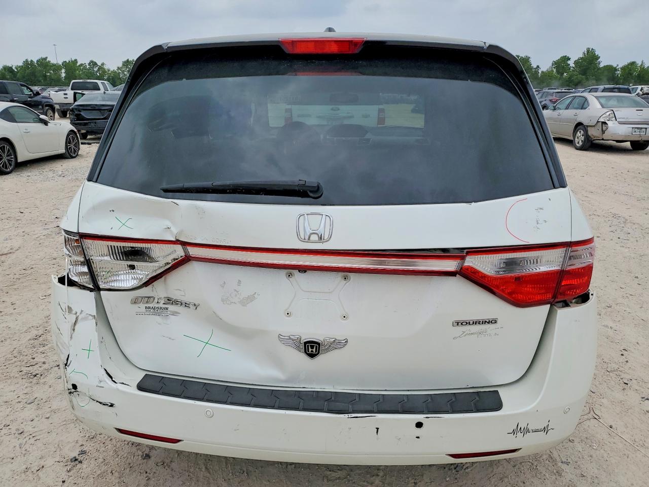 2012 Honda Odyssey Touring Белый vin: 5FNRL5H93CB017153