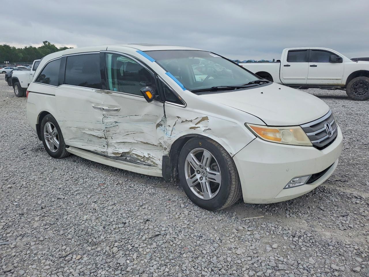 2012 Honda Odyssey Touring White vin: 5FNRL5H93CB053389
