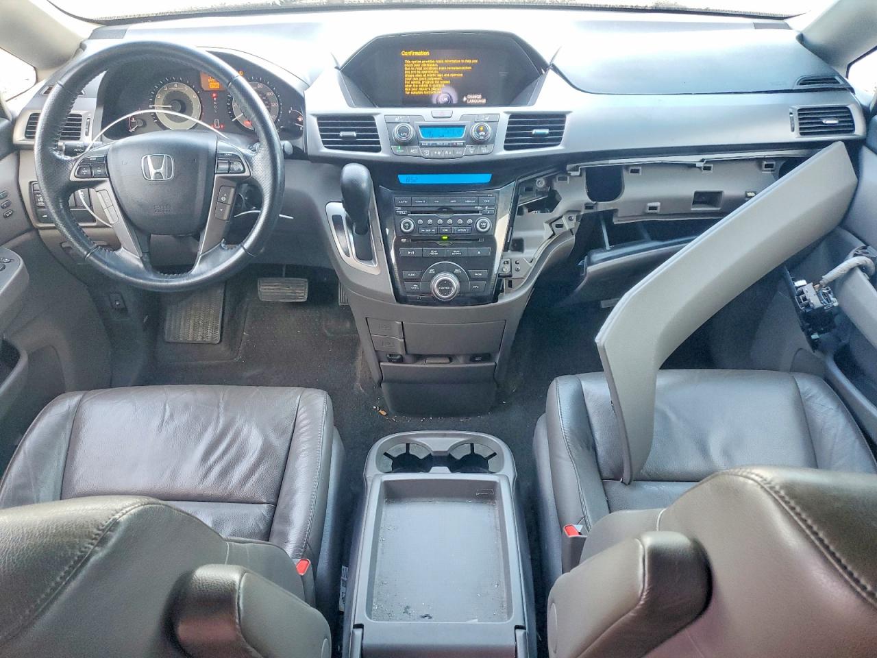 2012 Honda Odyssey Touring White vin: 5FNRL5H93CB053389
