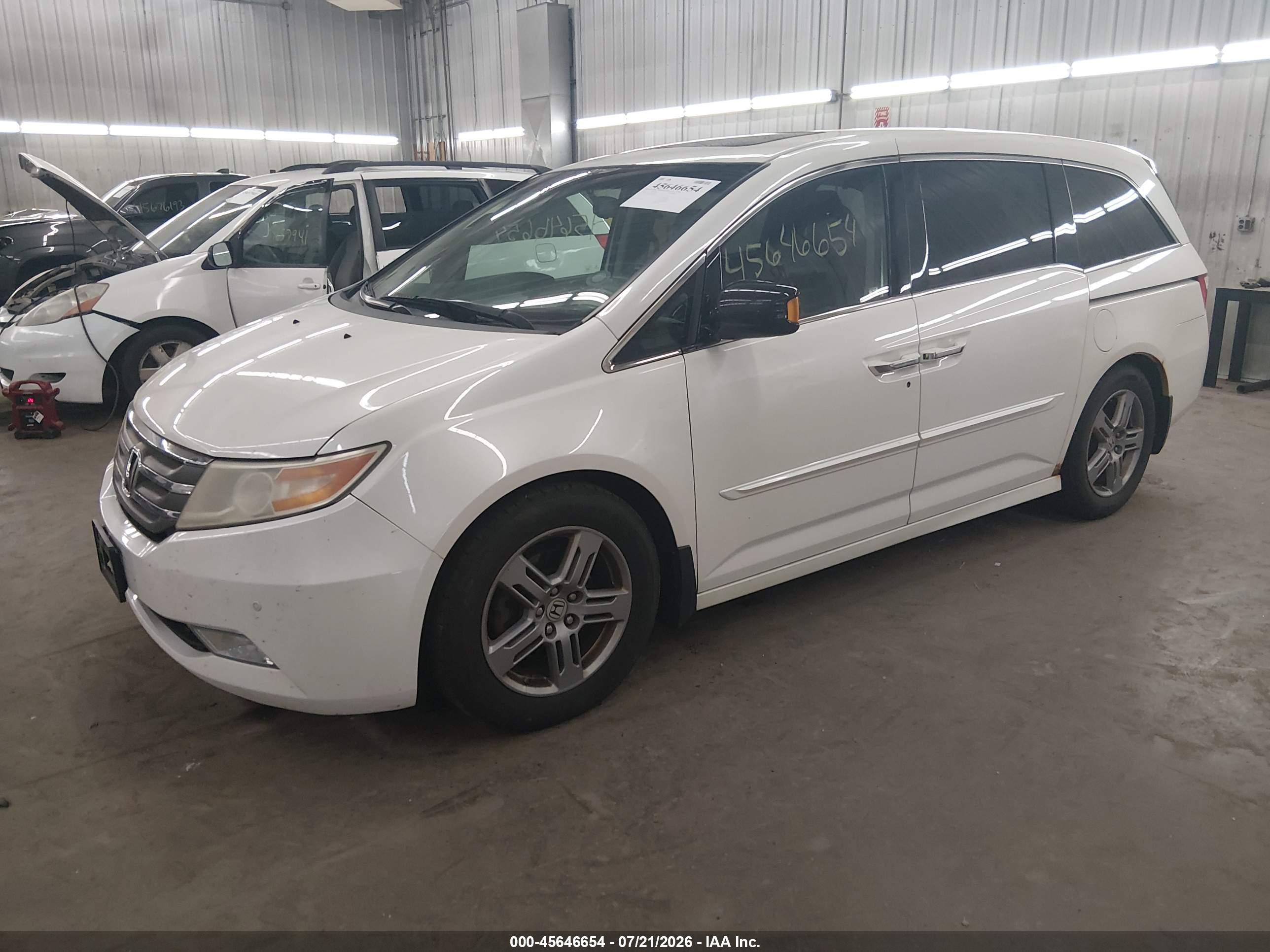 2012 Honda Odyssey Touring/touring Elite White vin: 5FNRL5H93CB071584