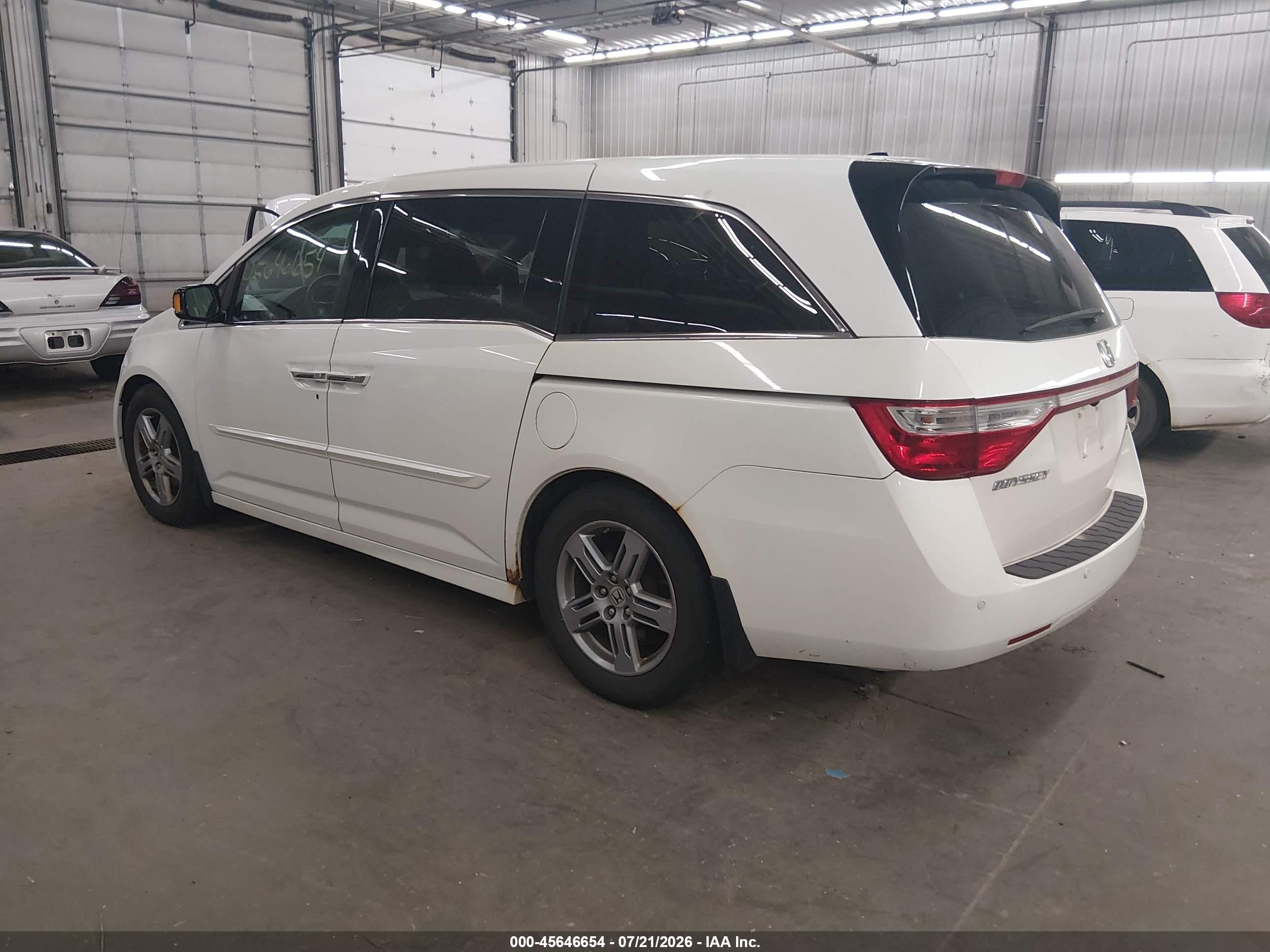 2012 Honda Odyssey Touring/touring Elite White vin: 5FNRL5H93CB071584