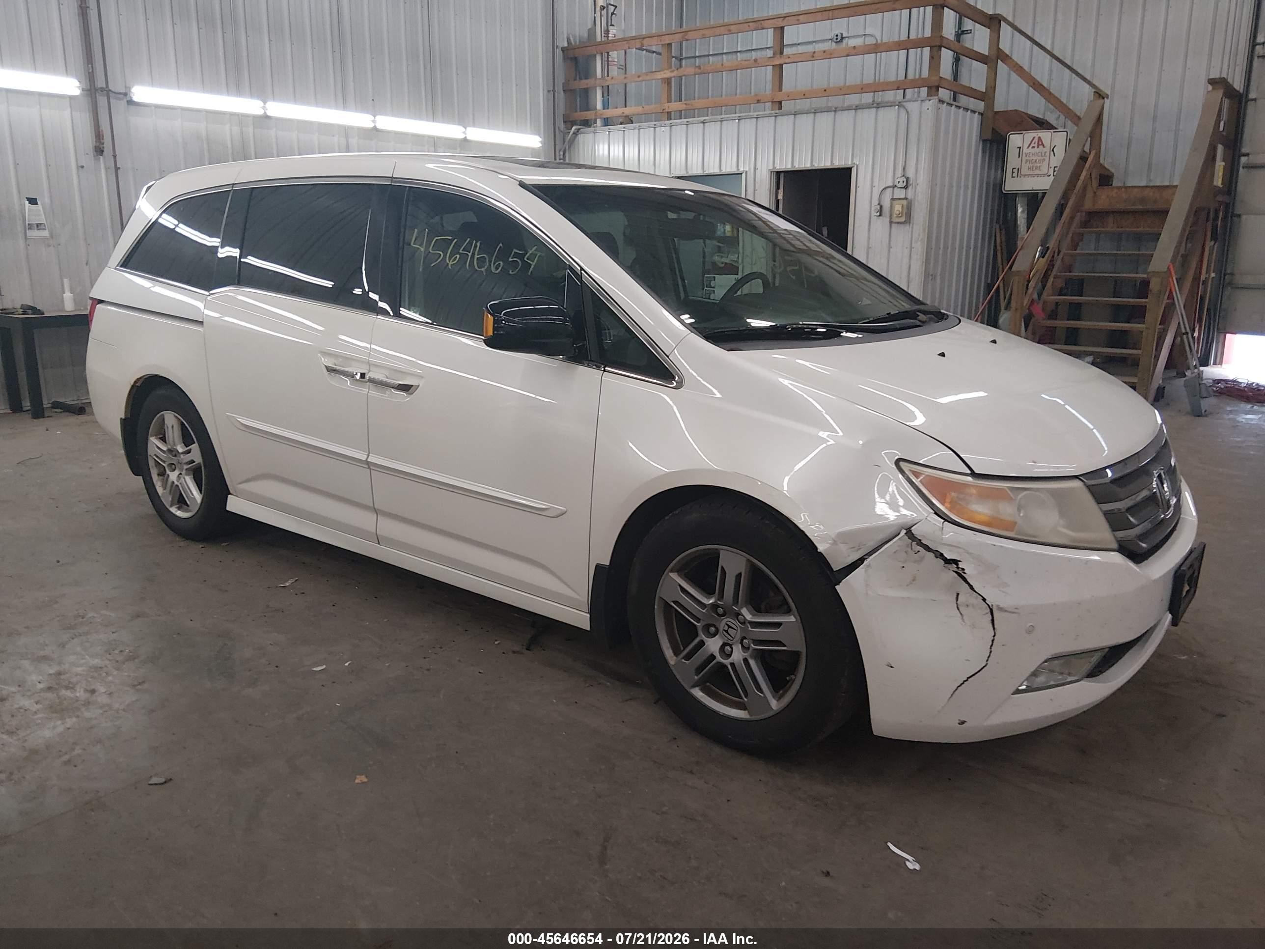 2012 Honda Odyssey Touring/touring Elite White vin: 5FNRL5H93CB071584