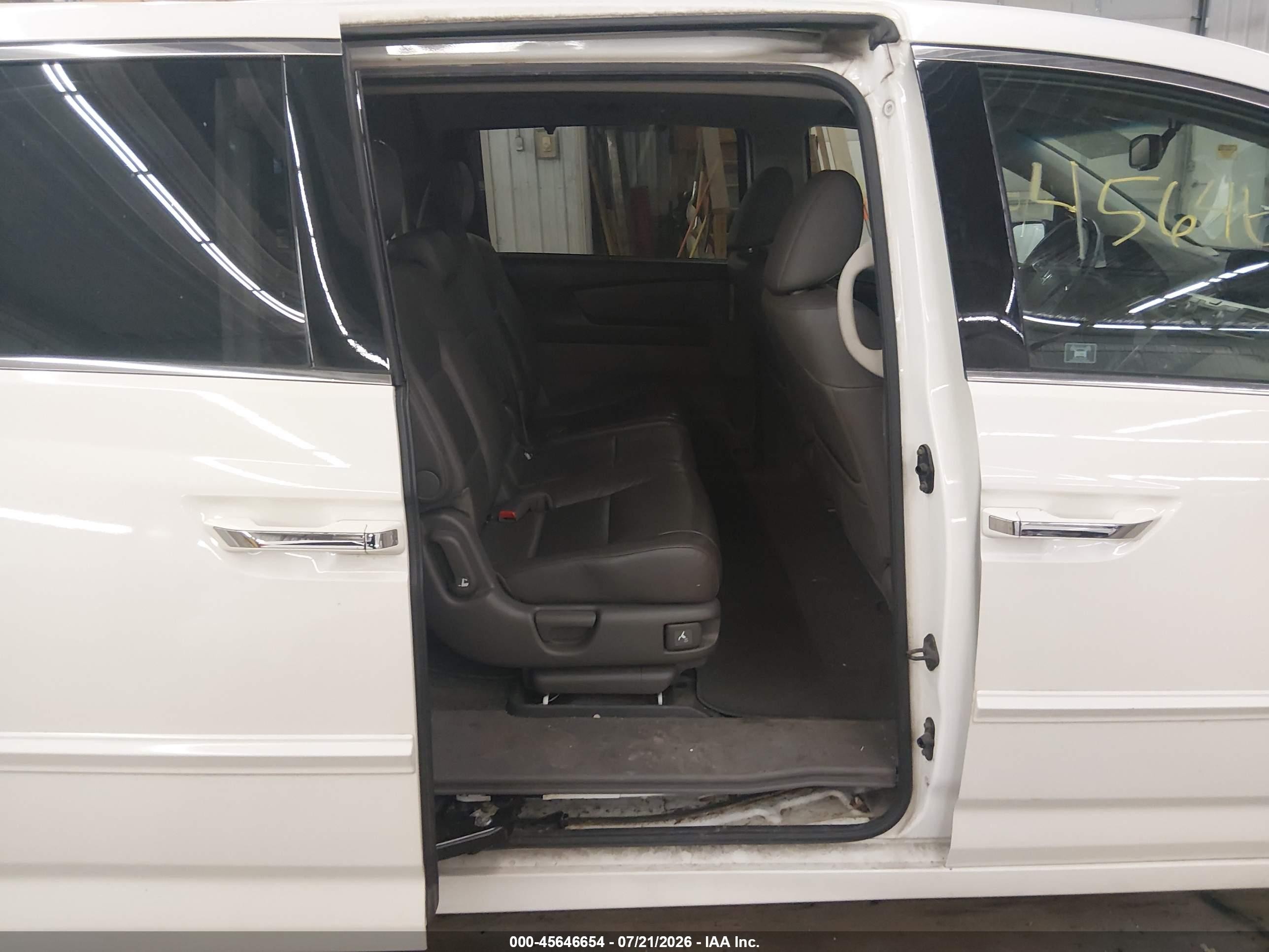 2012 Honda Odyssey Touring/touring Elite White vin: 5FNRL5H93CB071584