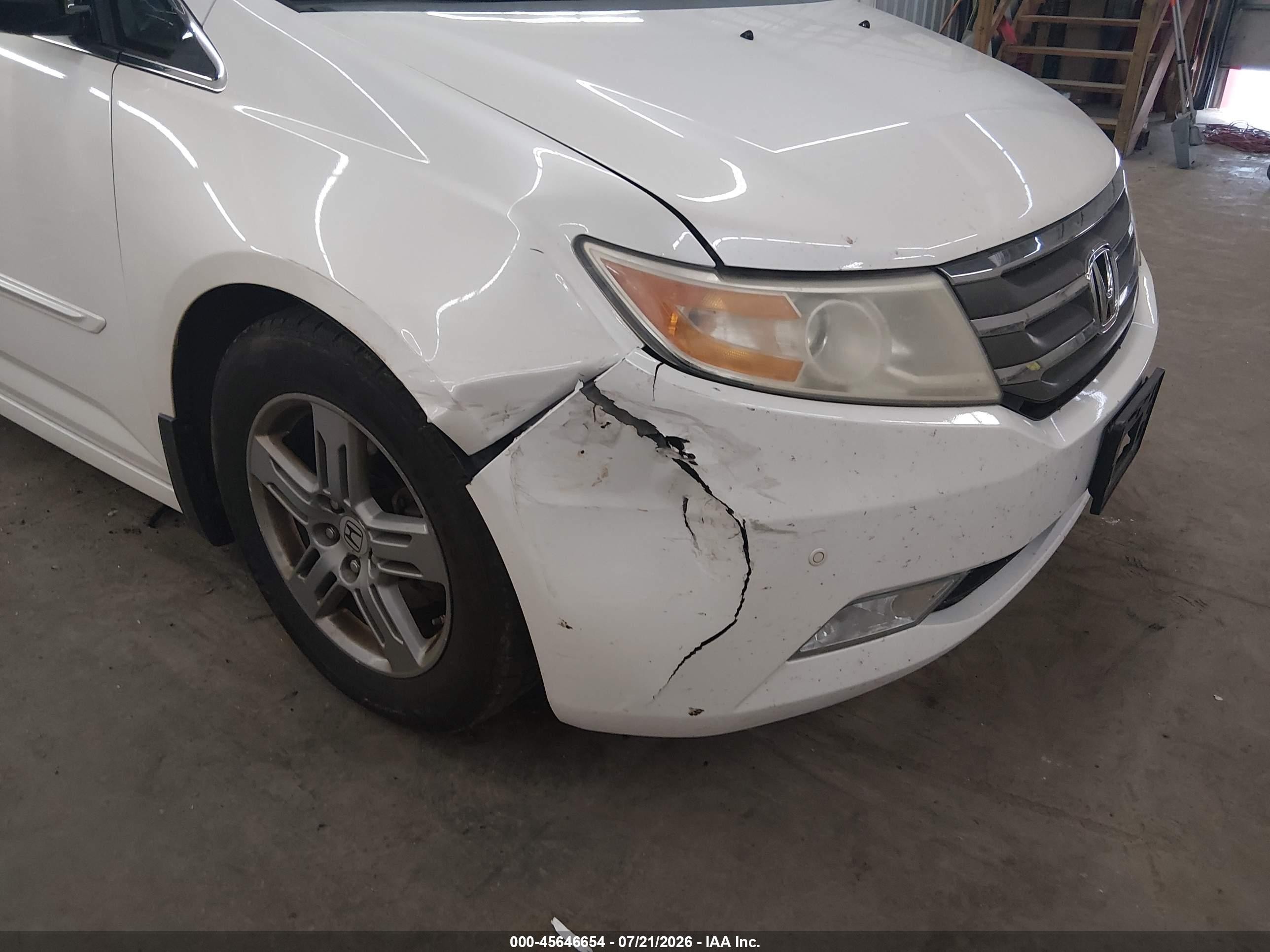2012 Honda Odyssey Touring/touring Elite White vin: 5FNRL5H93CB071584