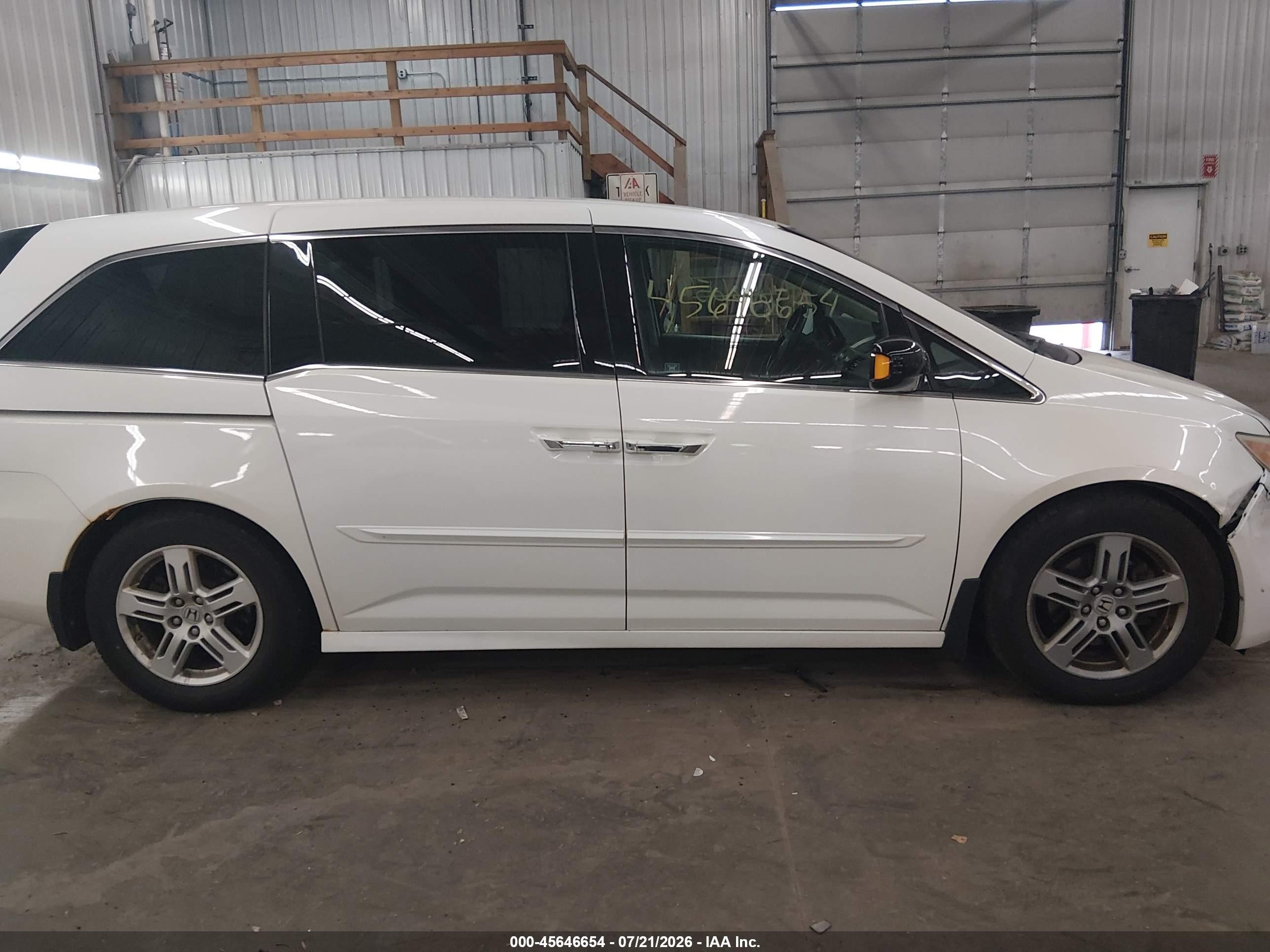 2012 Honda Odyssey Touring/touring Elite White vin: 5FNRL5H93CB071584