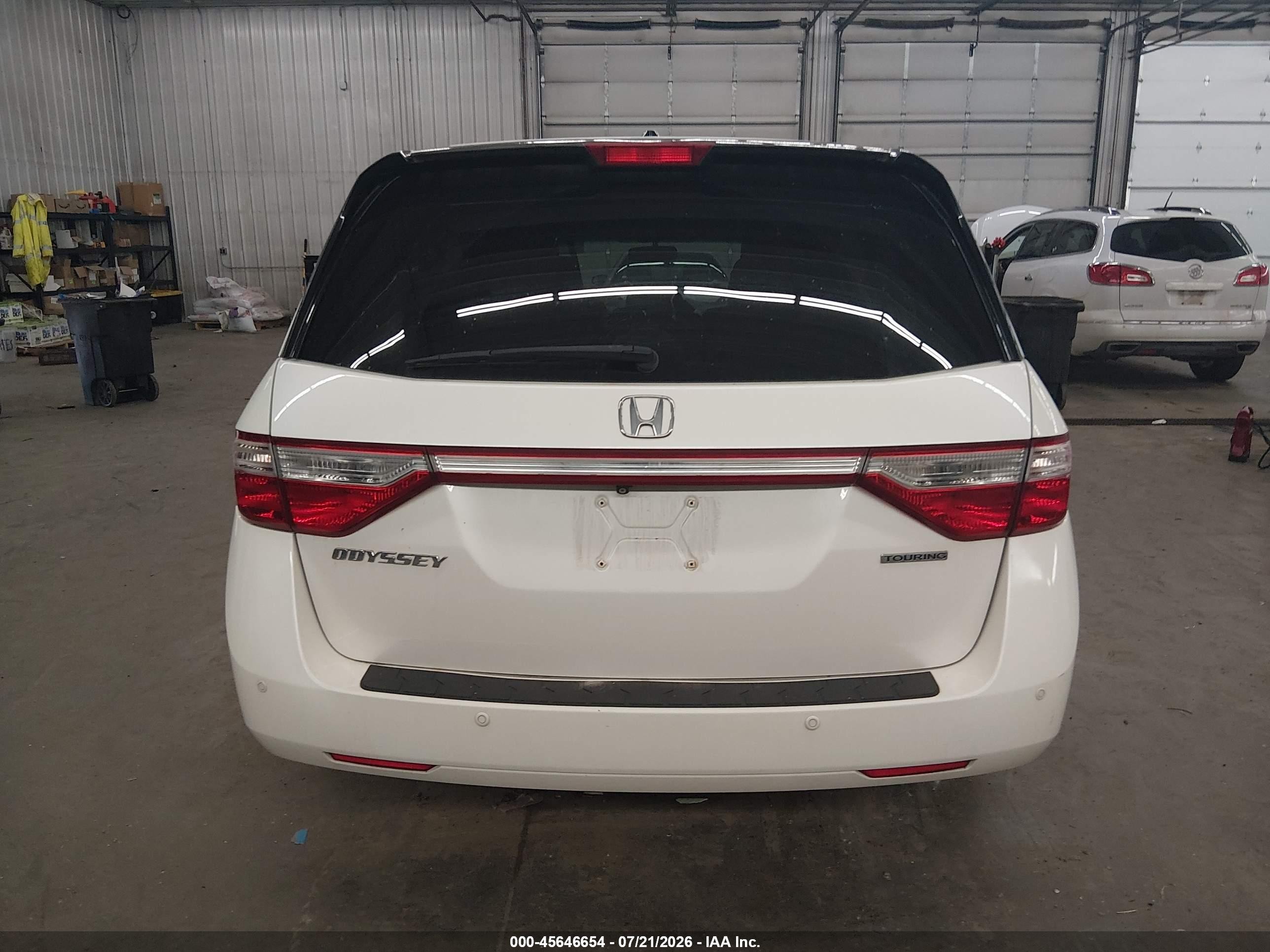 2012 Honda Odyssey Touring/touring Elite White vin: 5FNRL5H93CB071584