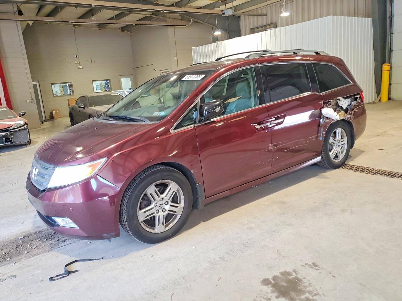 2012 Honda Odyssey Touring Maroon vin: 5FNRL5H93CB085453
