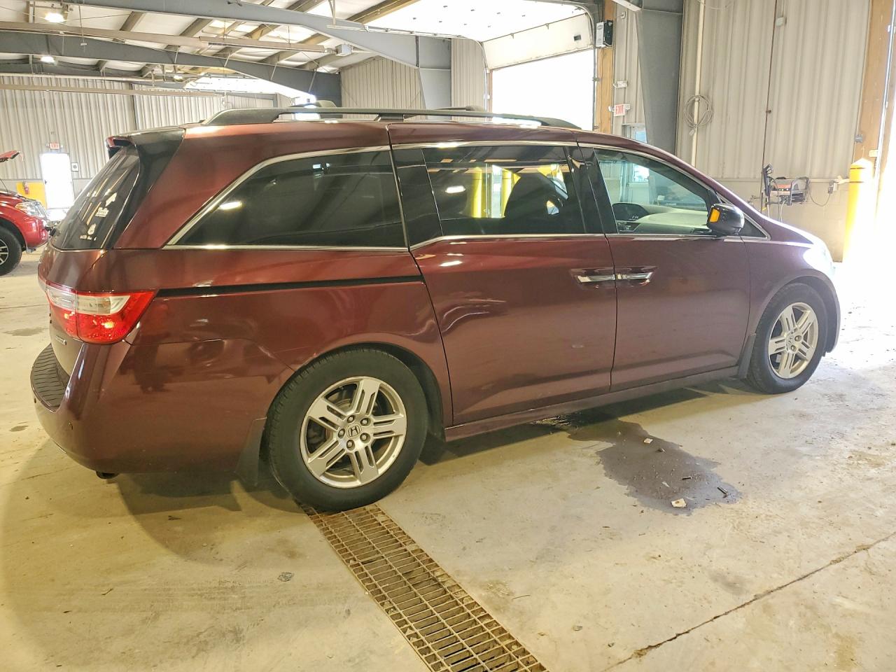 2012 Honda Odyssey Touring Maroon vin: 5FNRL5H93CB085453