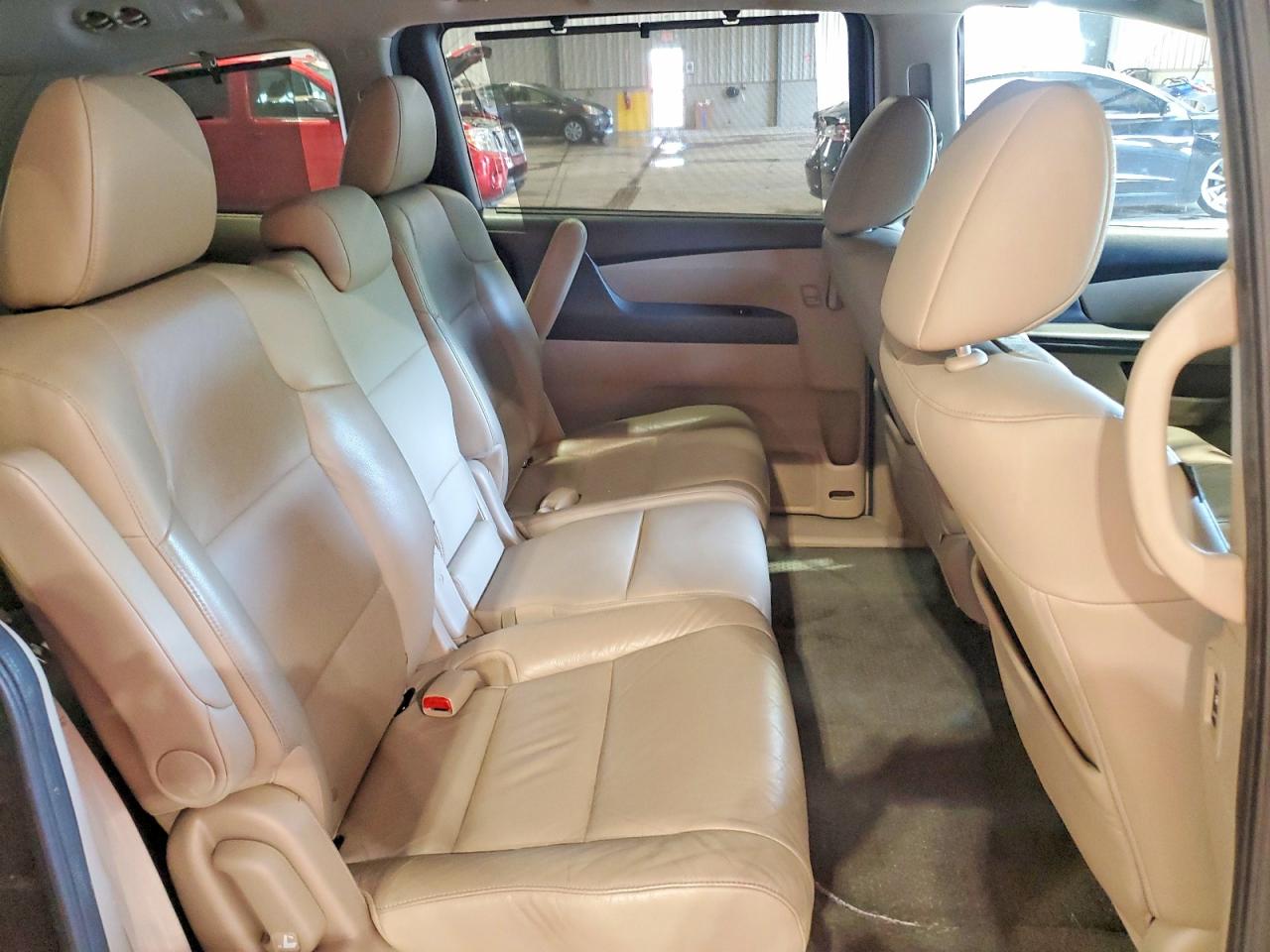 2012 Honda Odyssey Touring Maroon vin: 5FNRL5H93CB085453