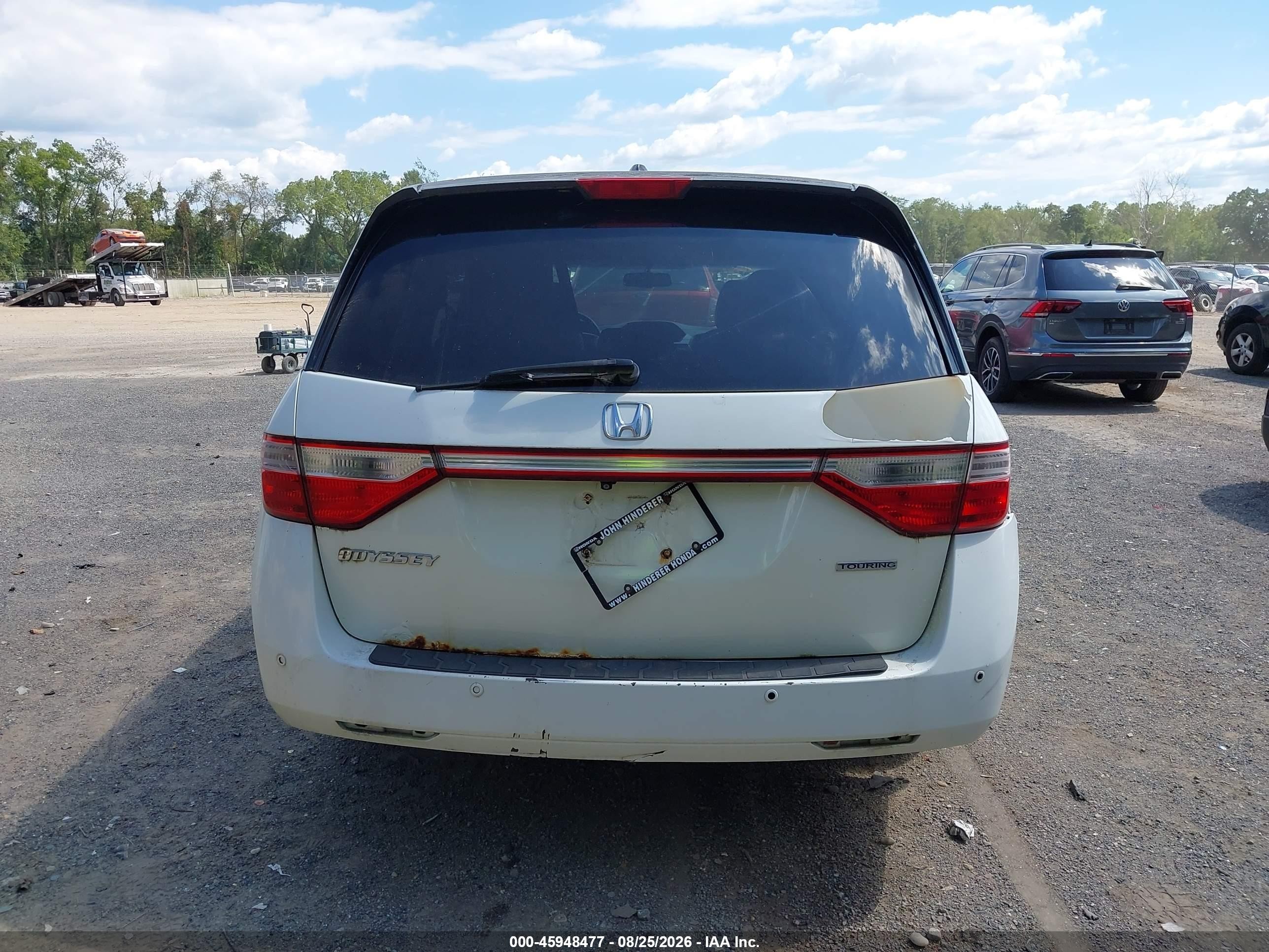 2012 Honda Odyssey Touring/touring Elite White vin: 5FNRL5H93CB118953