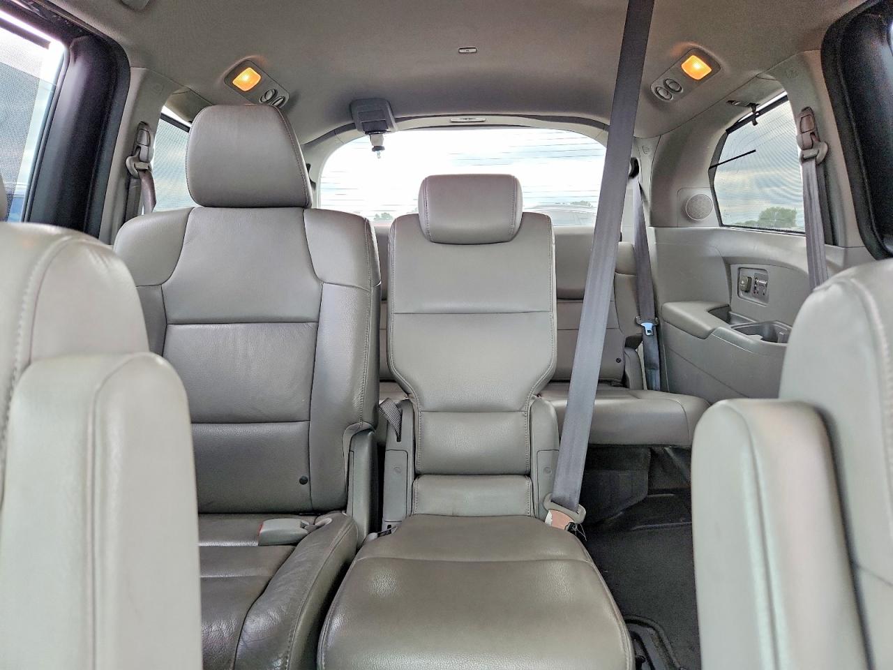 2012 Honda Odyssey Touring Black vin: 5FNRL5H93CB128494