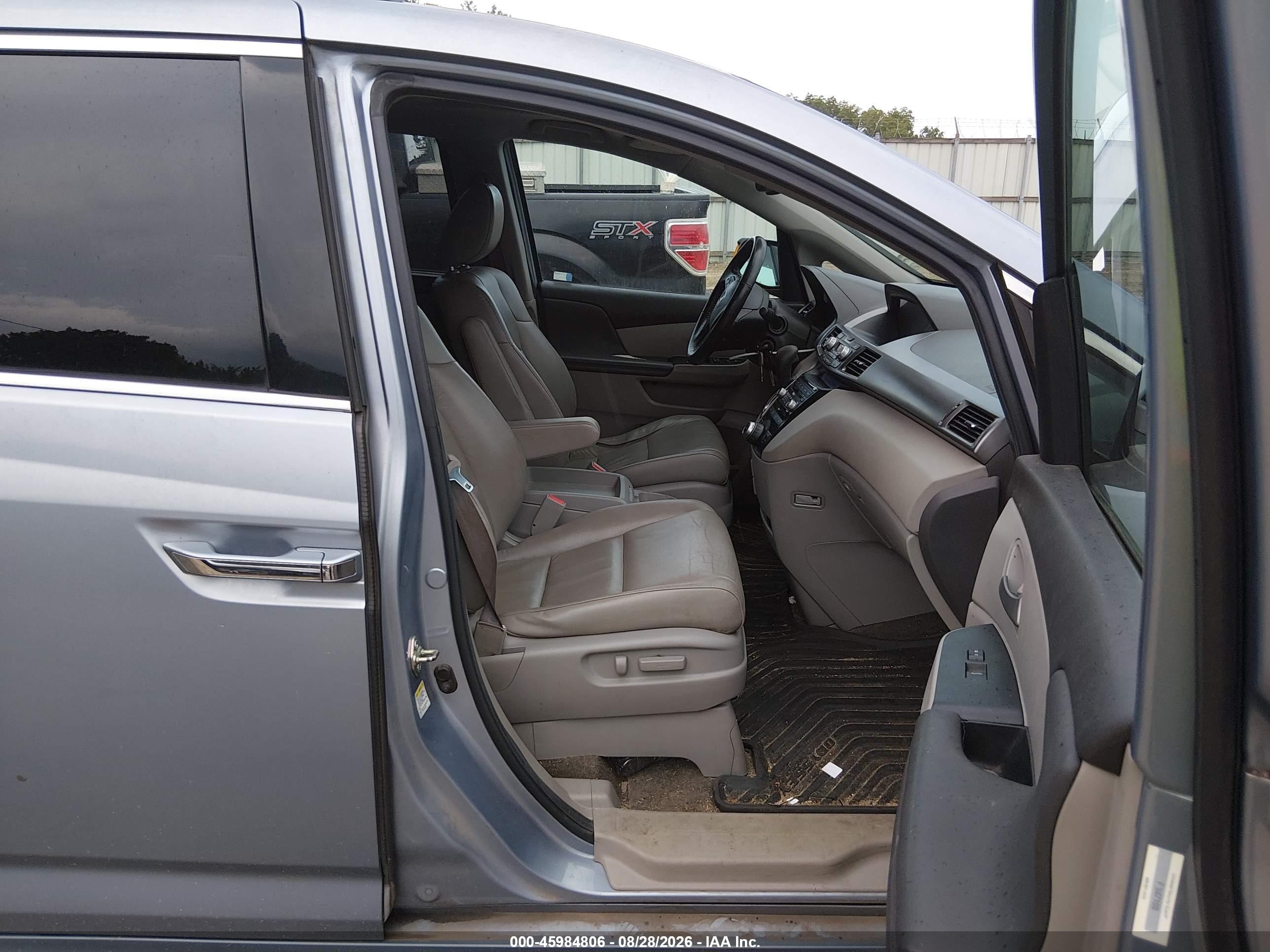 2013 Honda Odyssey Touring/touring Elite Blue vin: 5FNRL5H93DB026033