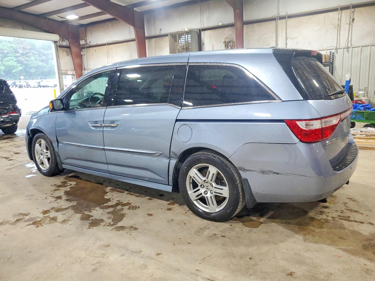 2013 Honda Odyssey Touring Blue vin: 5FNRL5H93DB052129