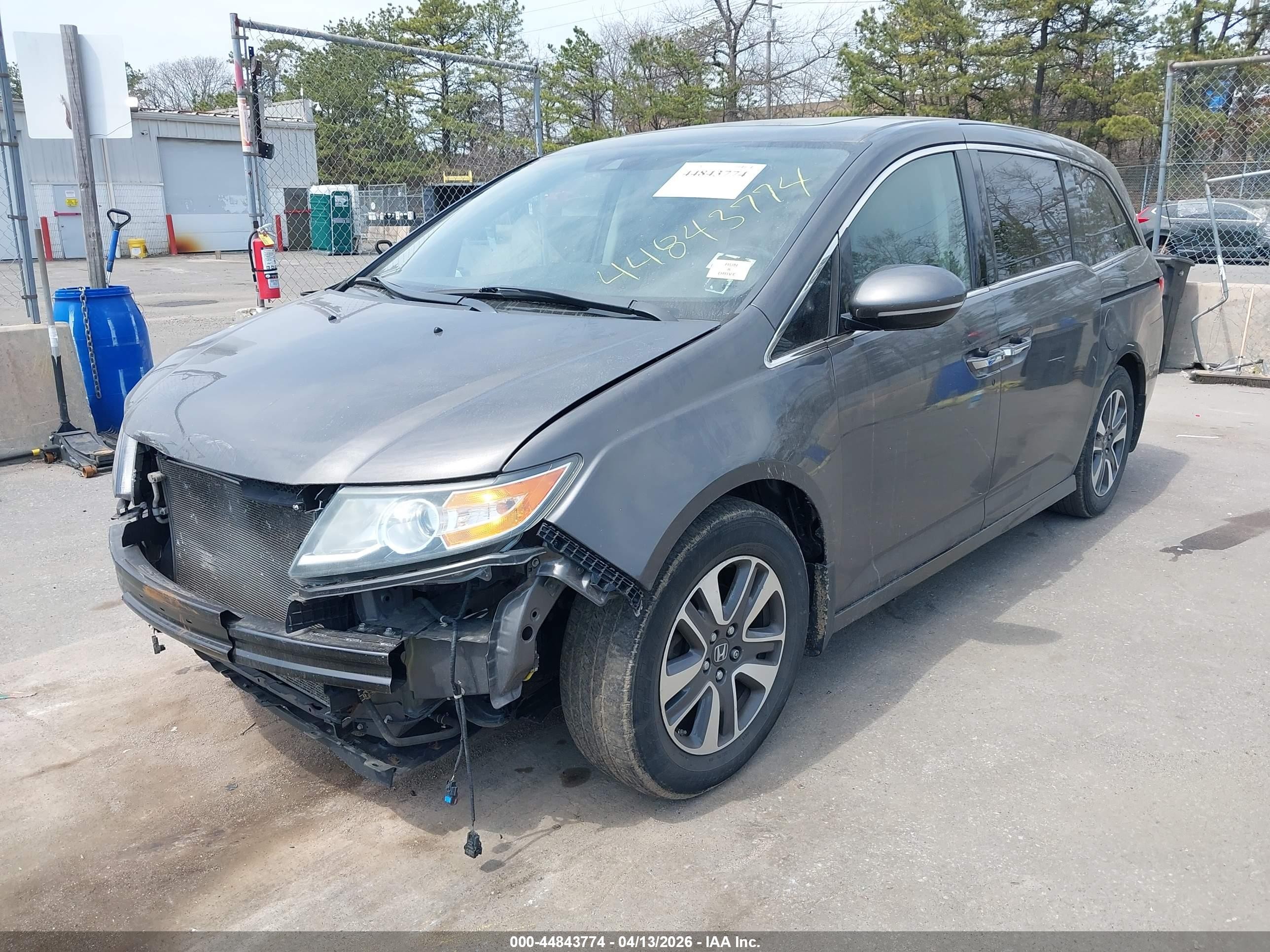 2014 Honda Odyssey Touring/touring Elite Gray vin: 5FNRL5H93EB010724