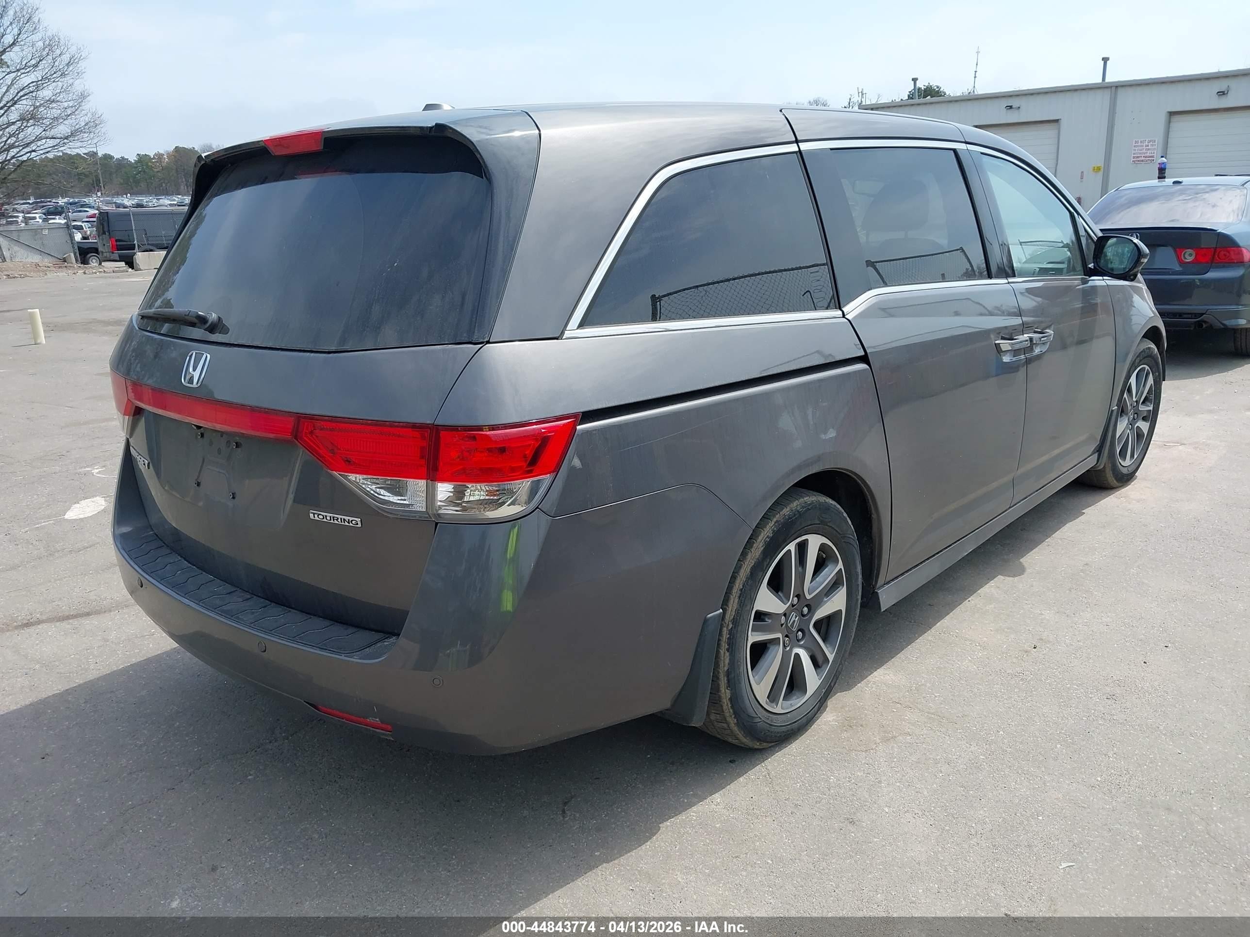 2014 Honda Odyssey Touring/touring Elite Gray vin: 5FNRL5H93EB010724