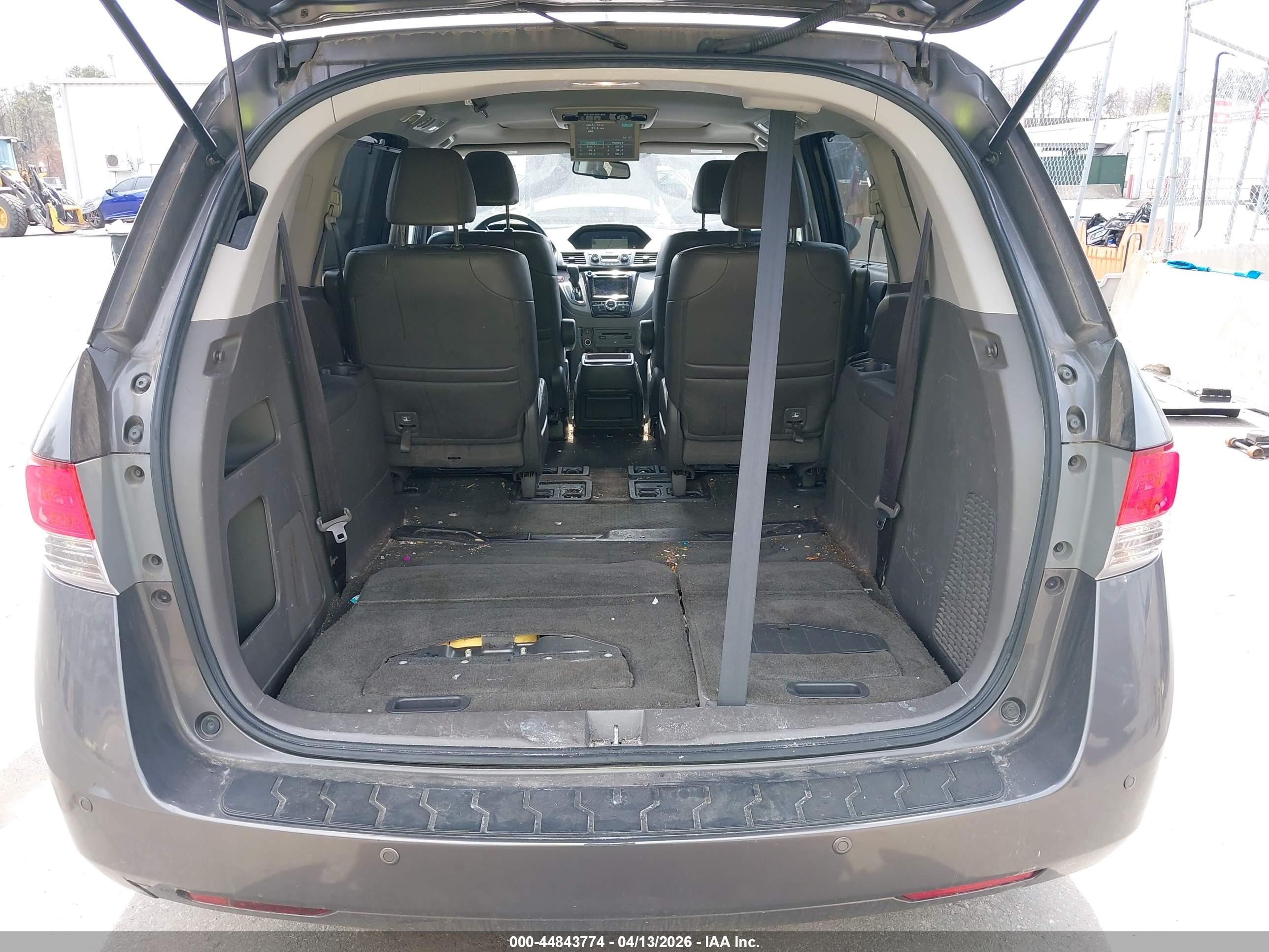 2014 Honda Odyssey Touring/touring Elite Gray vin: 5FNRL5H93EB010724