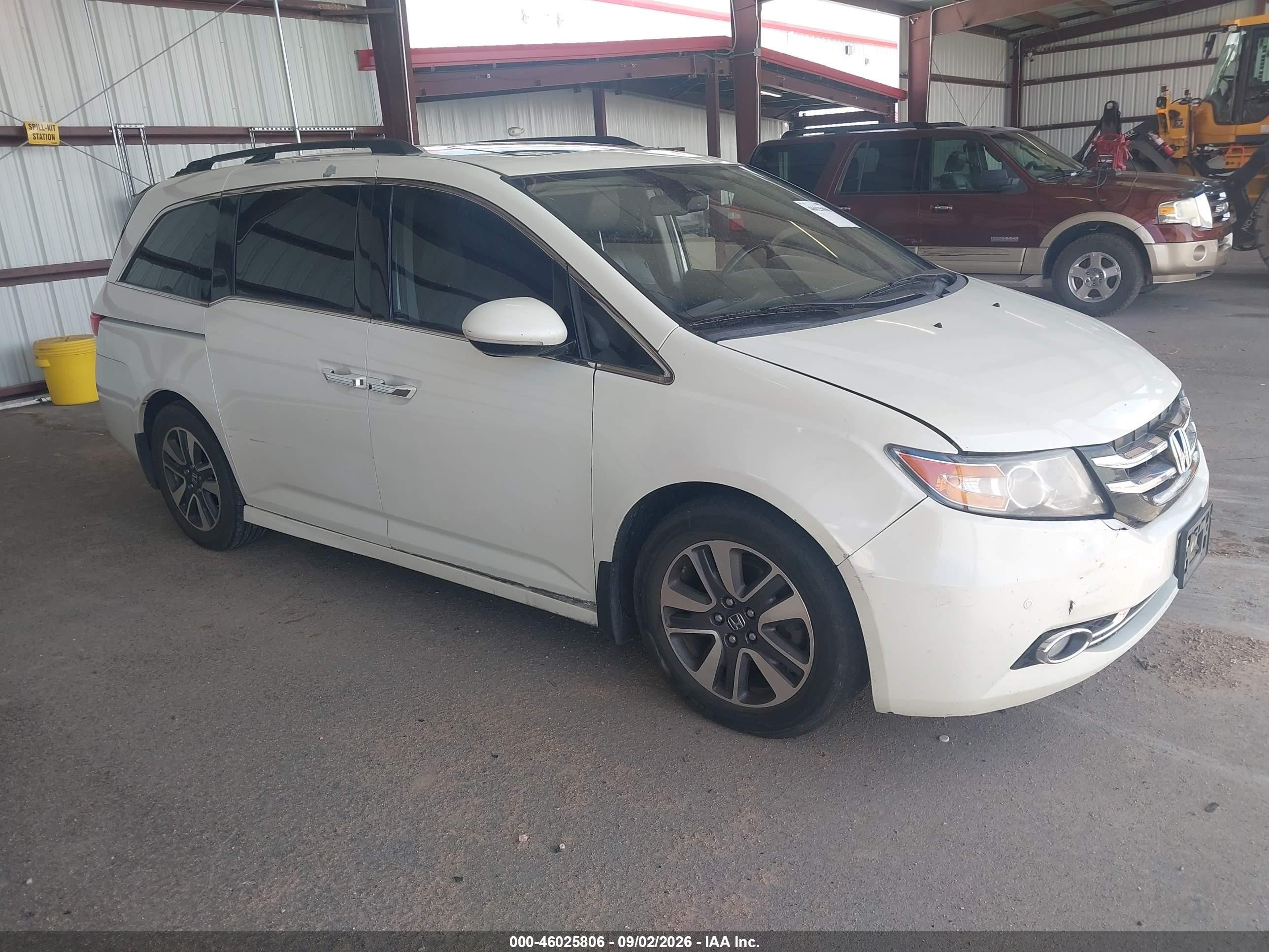 2014 Honda Odyssey Touring/touring Elite White vin: 5FNRL5H93EB026261