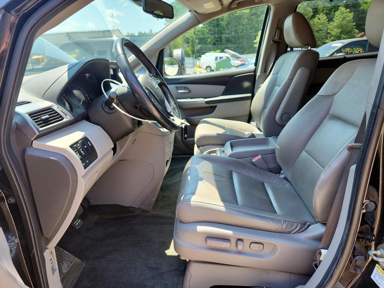 2014 Honda Odyssey Touring Black vin: 5FNRL5H93EB028656