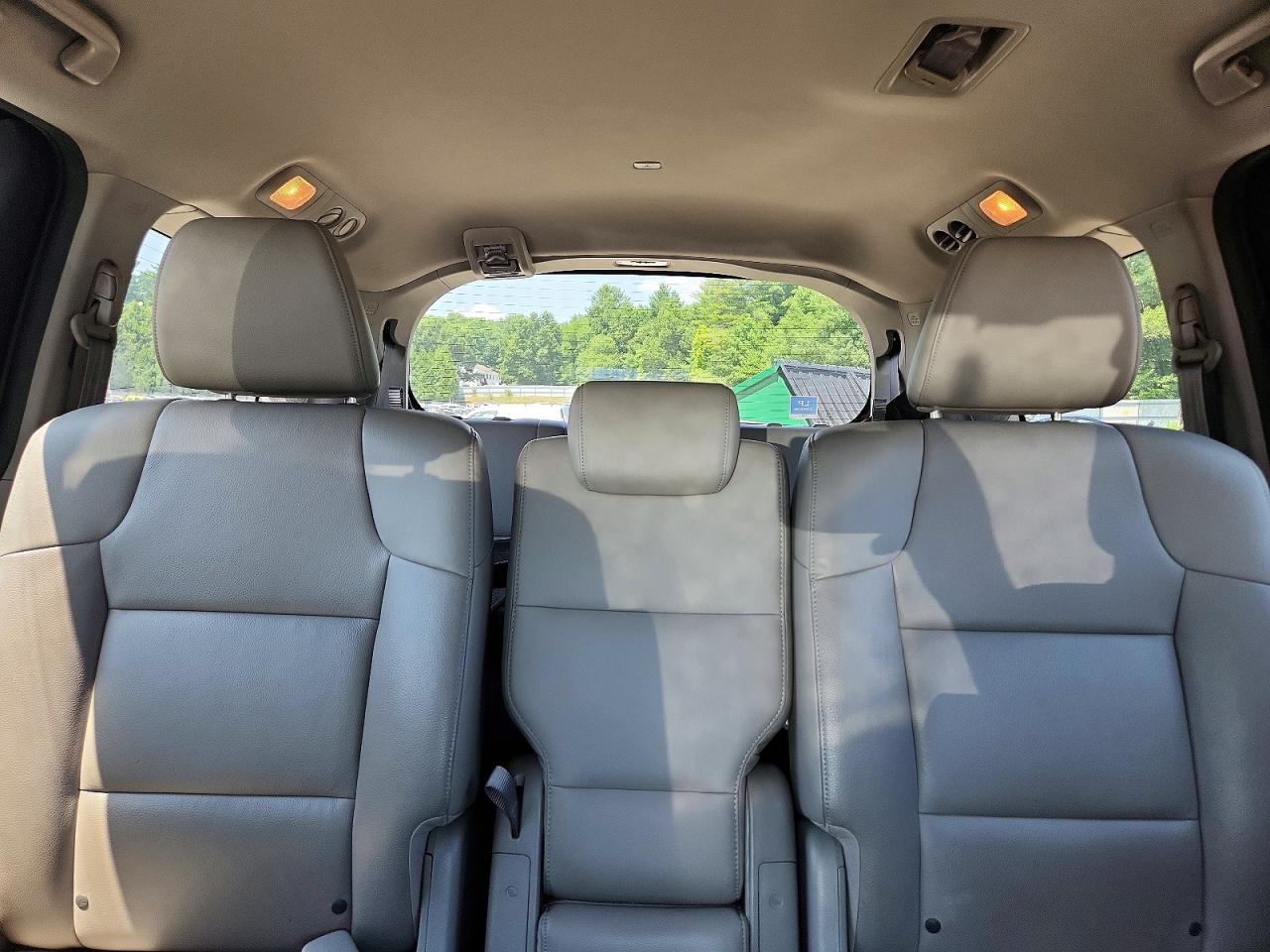 2014 Honda Odyssey Touring Black vin: 5FNRL5H93EB028656