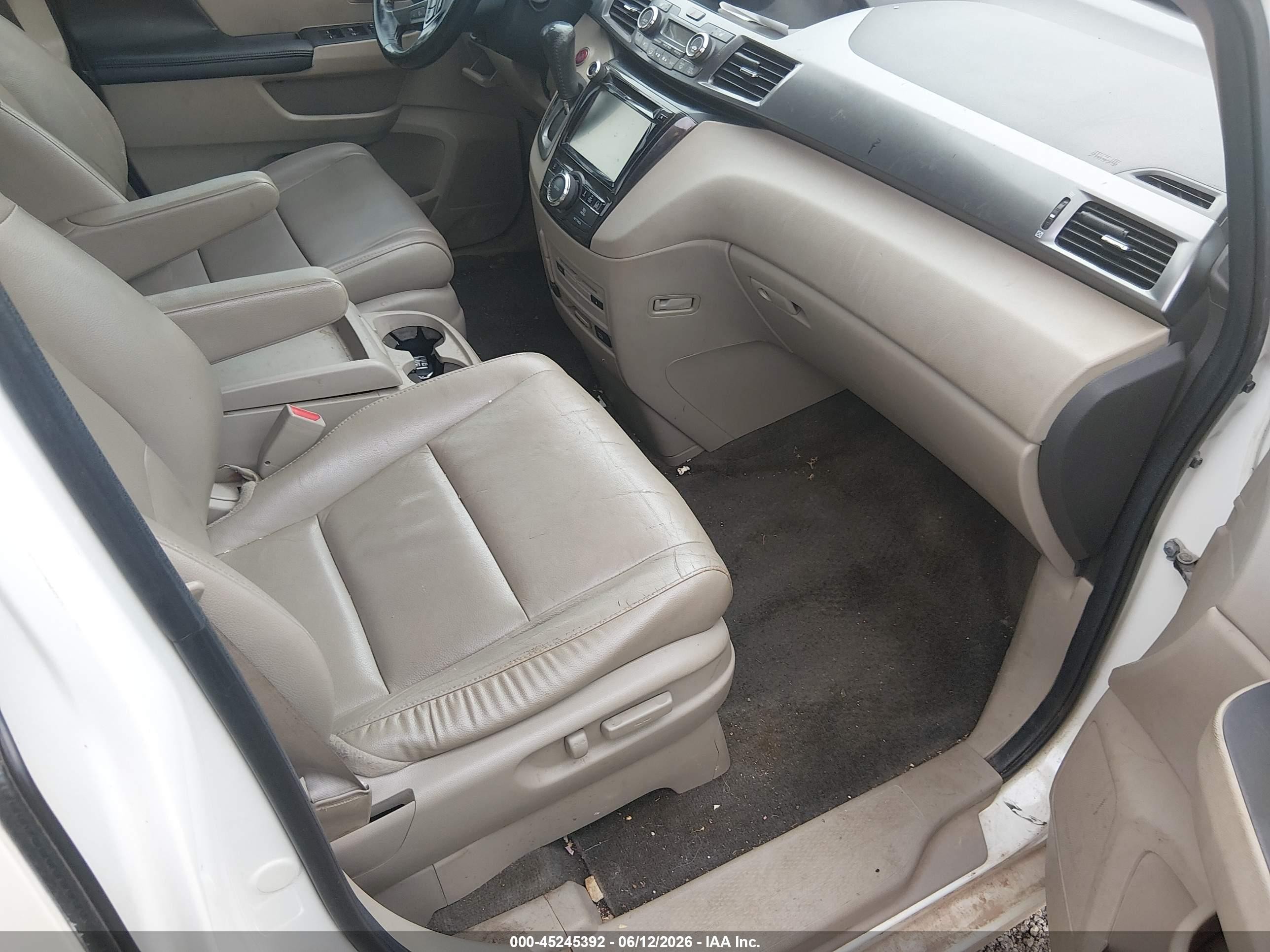 2014 Honda Odyssey Touring/touring Elite White vin: 5FNRL5H93EB032934