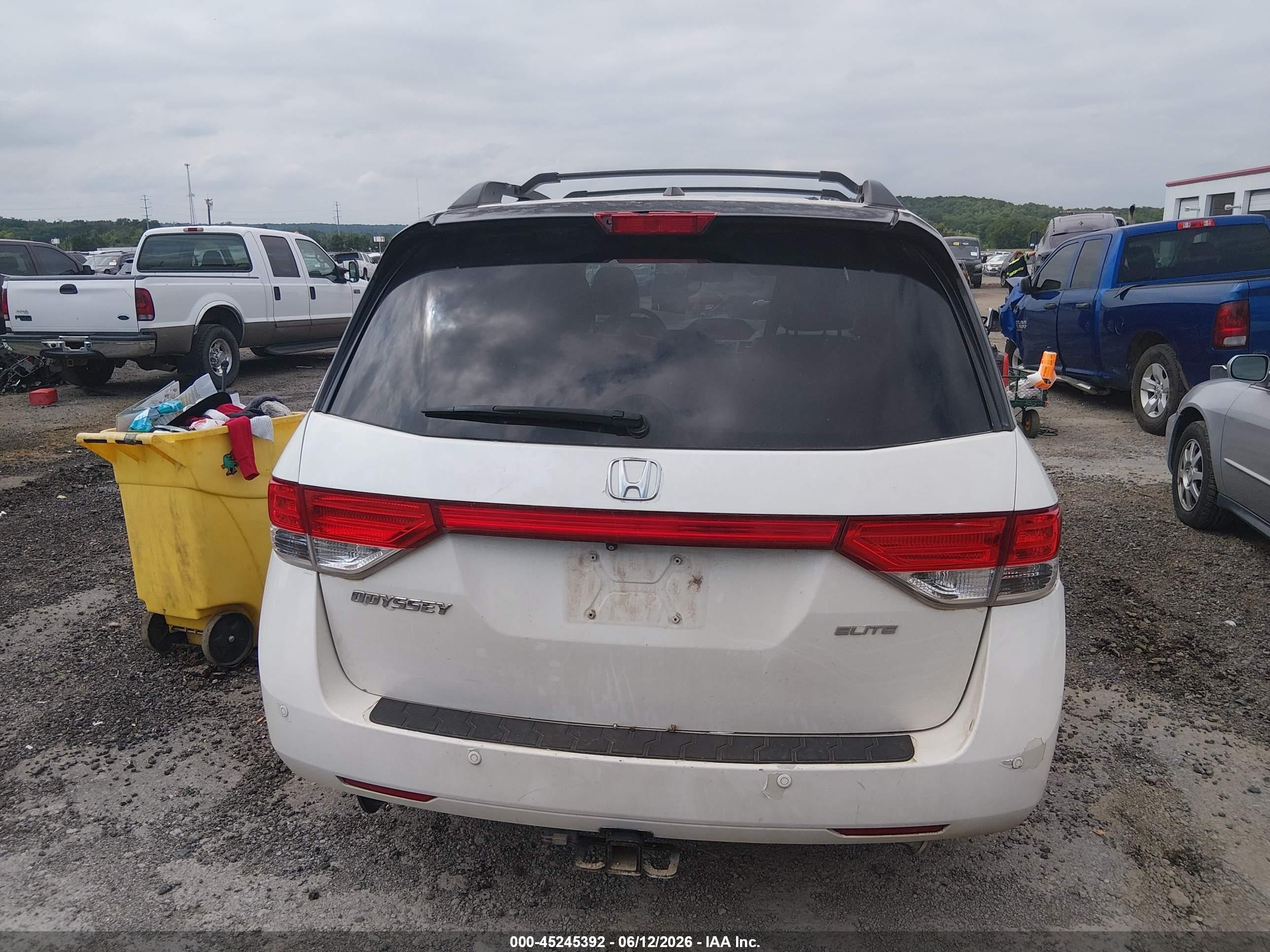 2014 Honda Odyssey Touring/touring Elite White vin: 5FNRL5H93EB032934