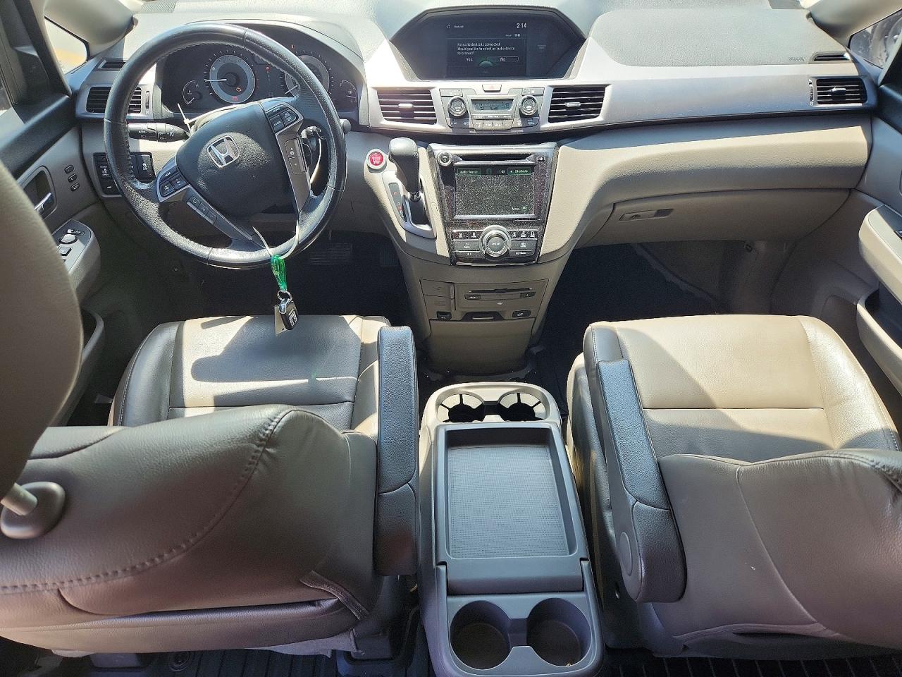 2014 Honda Odyssey Touring Silver vin: 5FNRL5H93EB037907