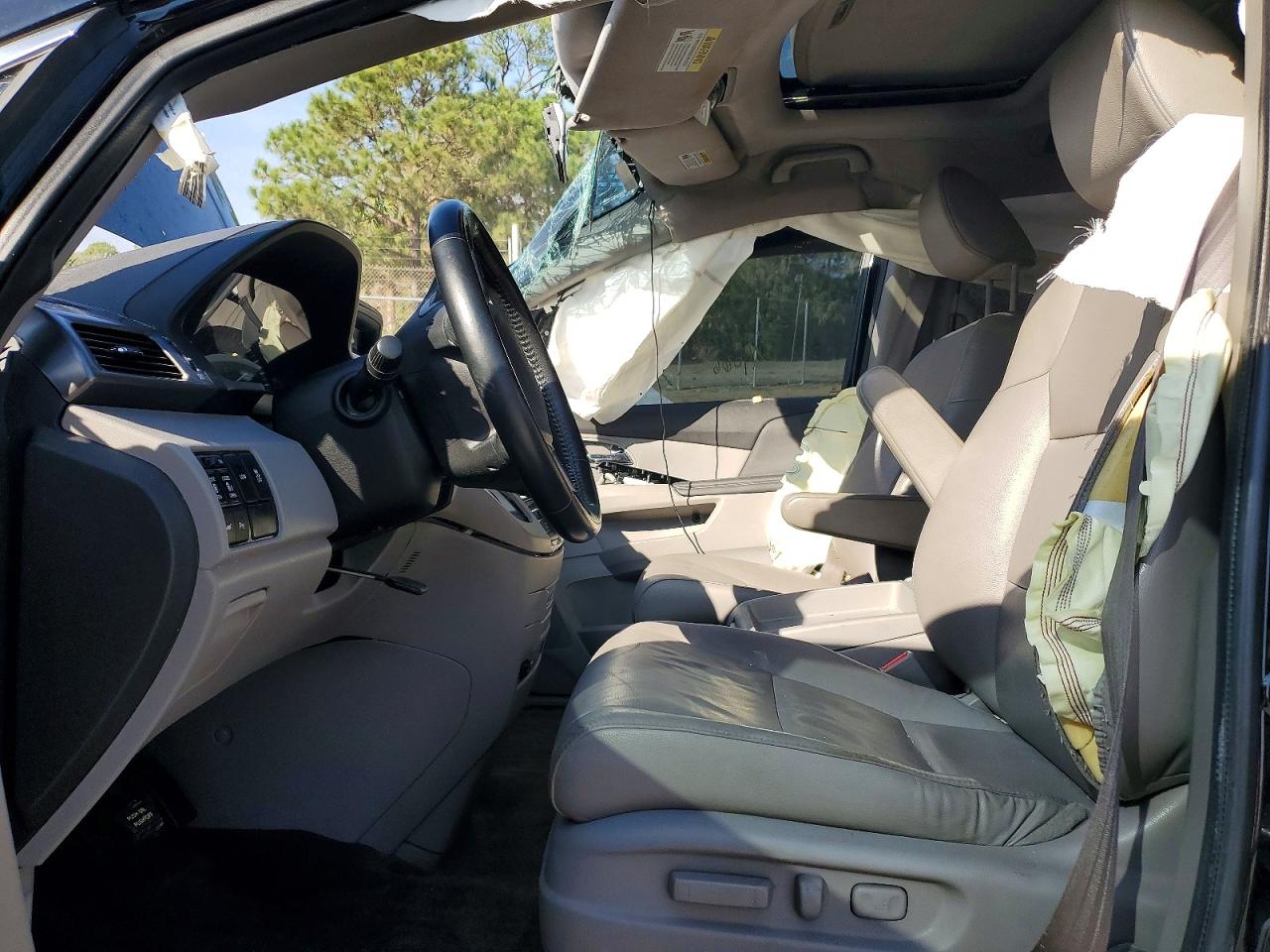 2014 Honda Odyssey Touring Black vin: 5FNRL5H93EB041066