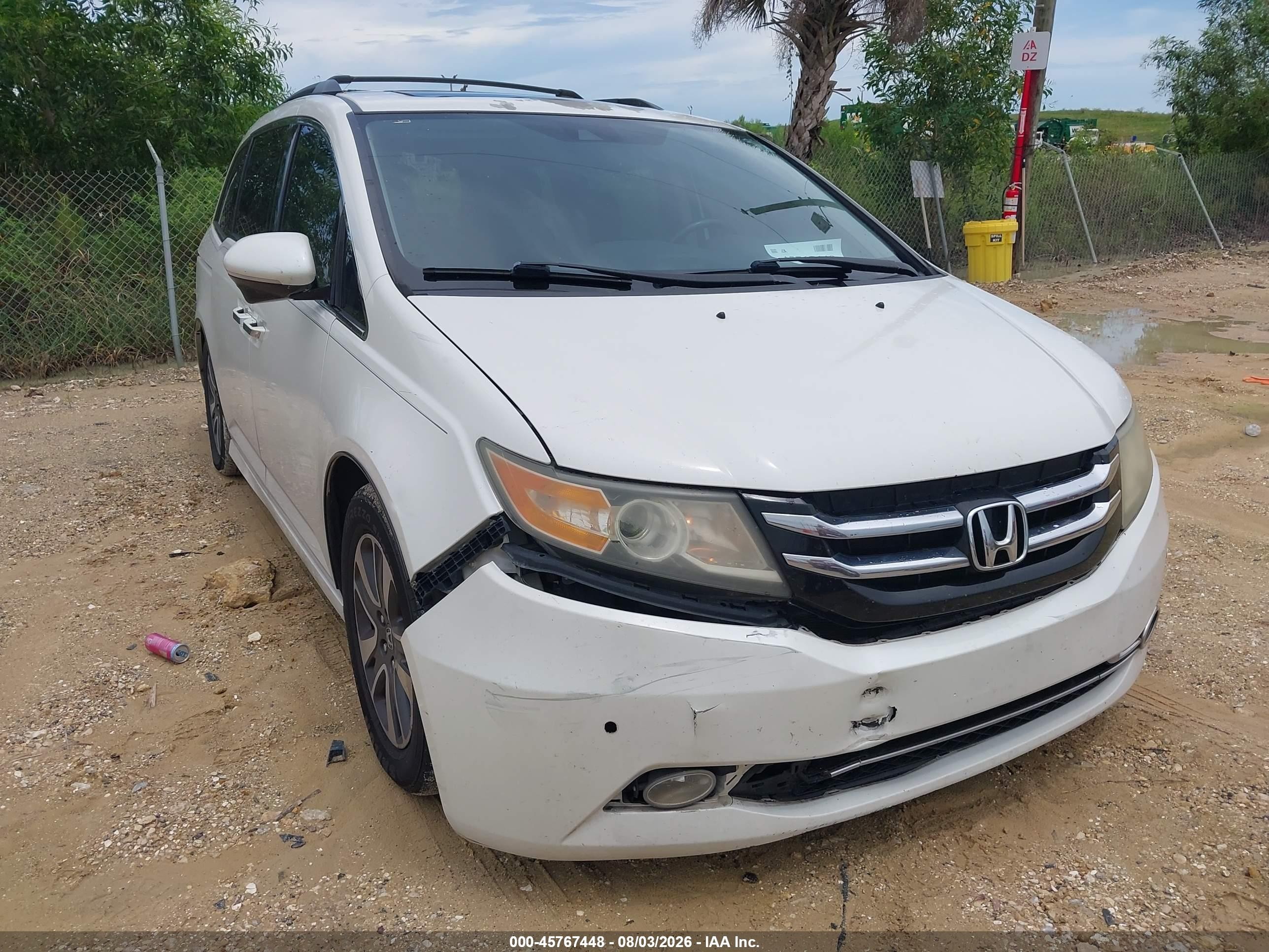 2014 Honda Odyssey Touring/touring Elite White vin: 5FNRL5H93EB125002