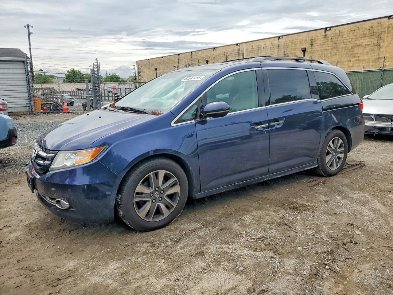 2014 Honda Odyssey Touring Blue vin: 5FNRL5H93EB131219