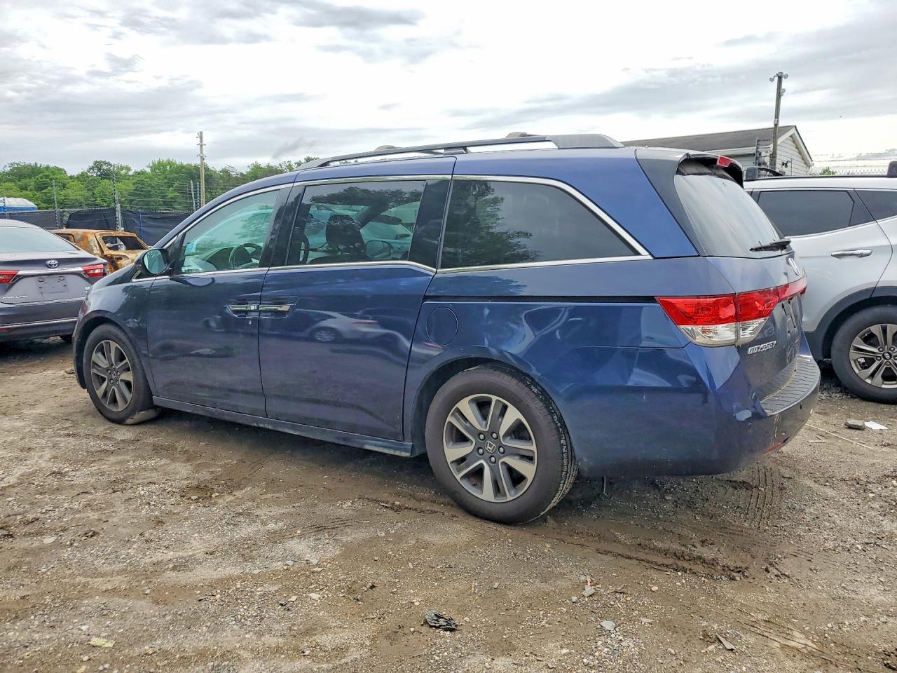 2014 Honda Odyssey Touring Blue vin: 5FNRL5H93EB131219
