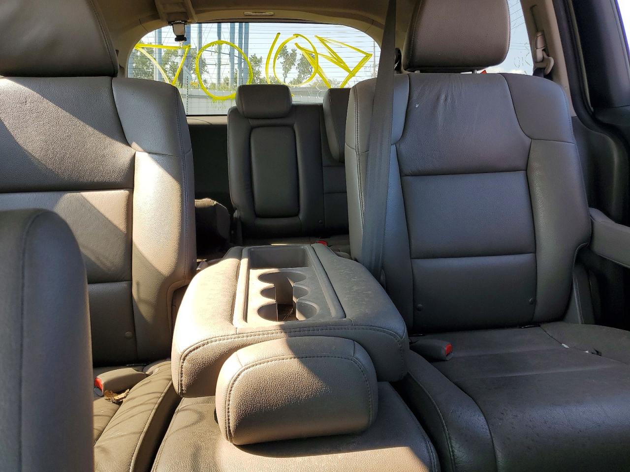 2015 Honda Odyssey Touring White vin: 5FNRL5H93FB046818