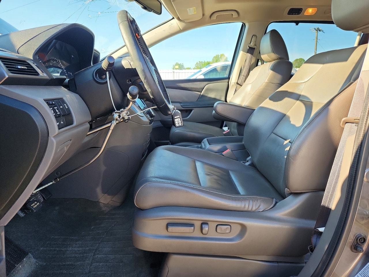 2015 Honda Odyssey Touring Серый vin: 5FNRL5H93FB069953