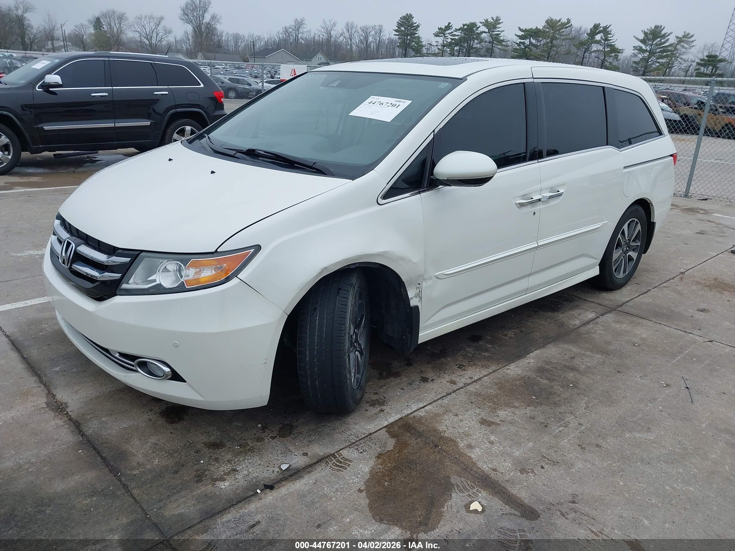 2015 Honda Odyssey Touring/touring Elite White vin: 5FNRL5H93FB104121
