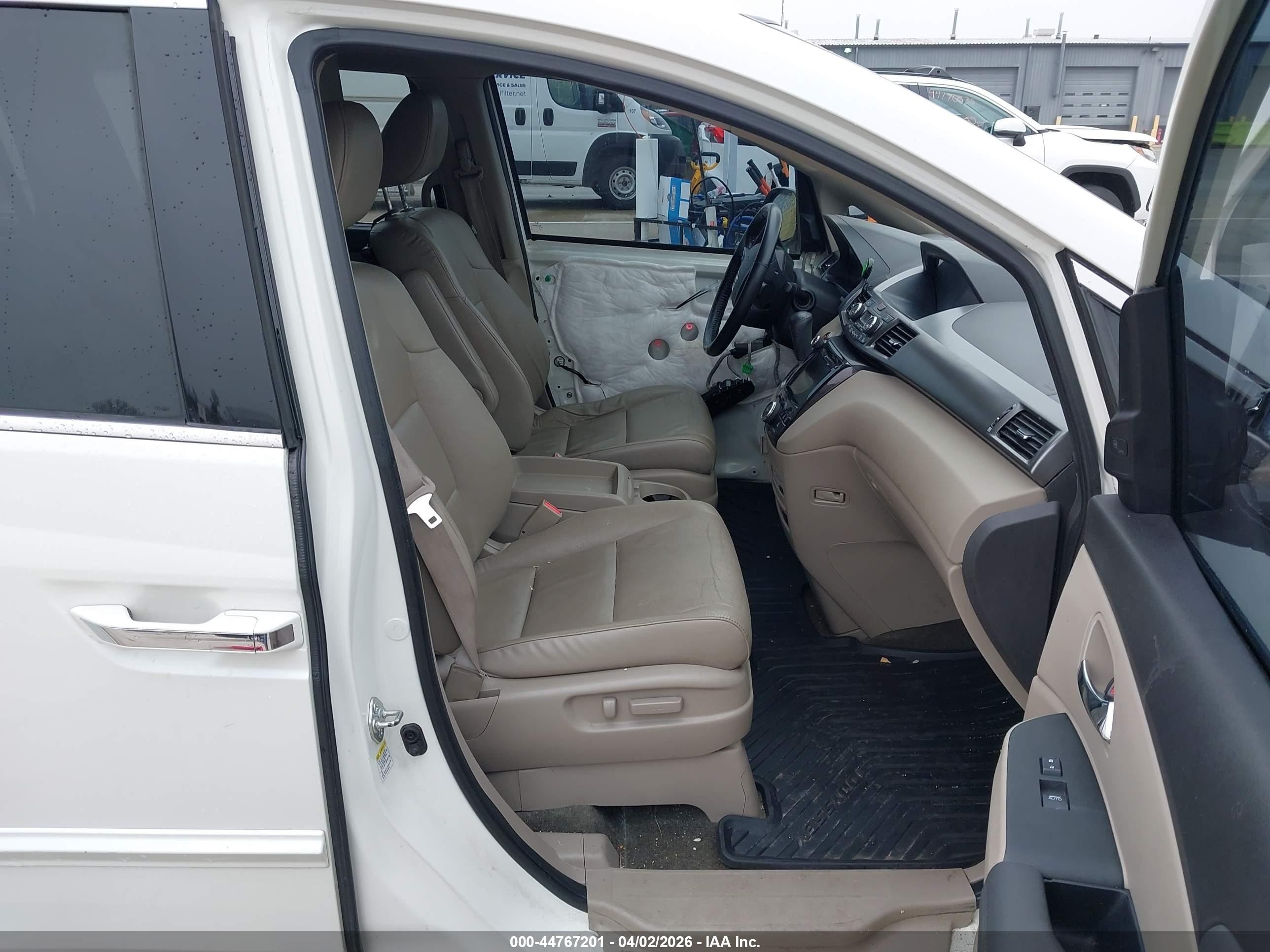 2015 Honda Odyssey Touring/touring Elite White vin: 5FNRL5H93FB104121