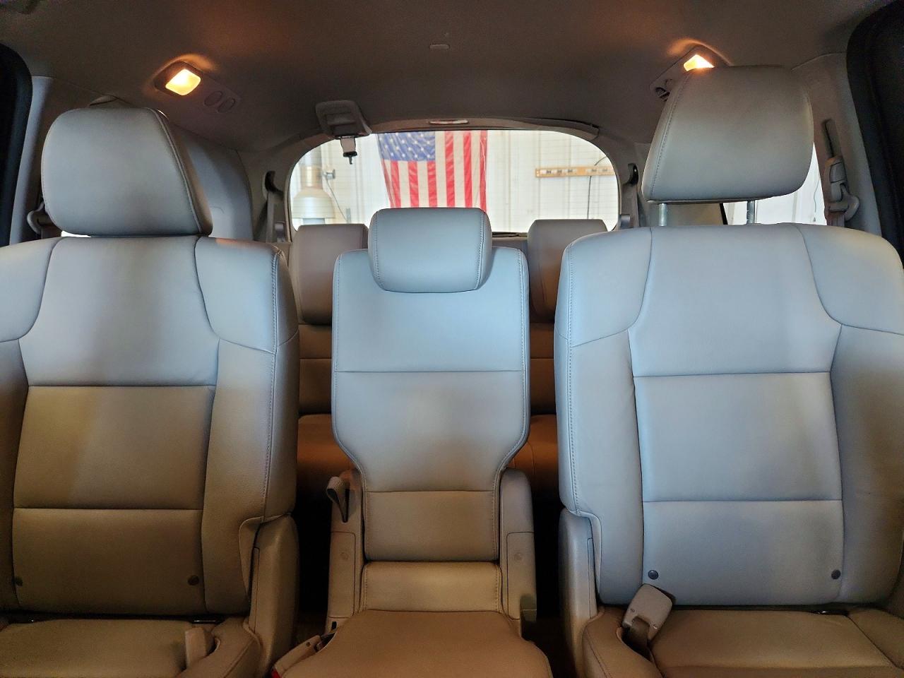 2016 Honda Odyssey Touring Blue vin: 5FNRL5H93GB026652