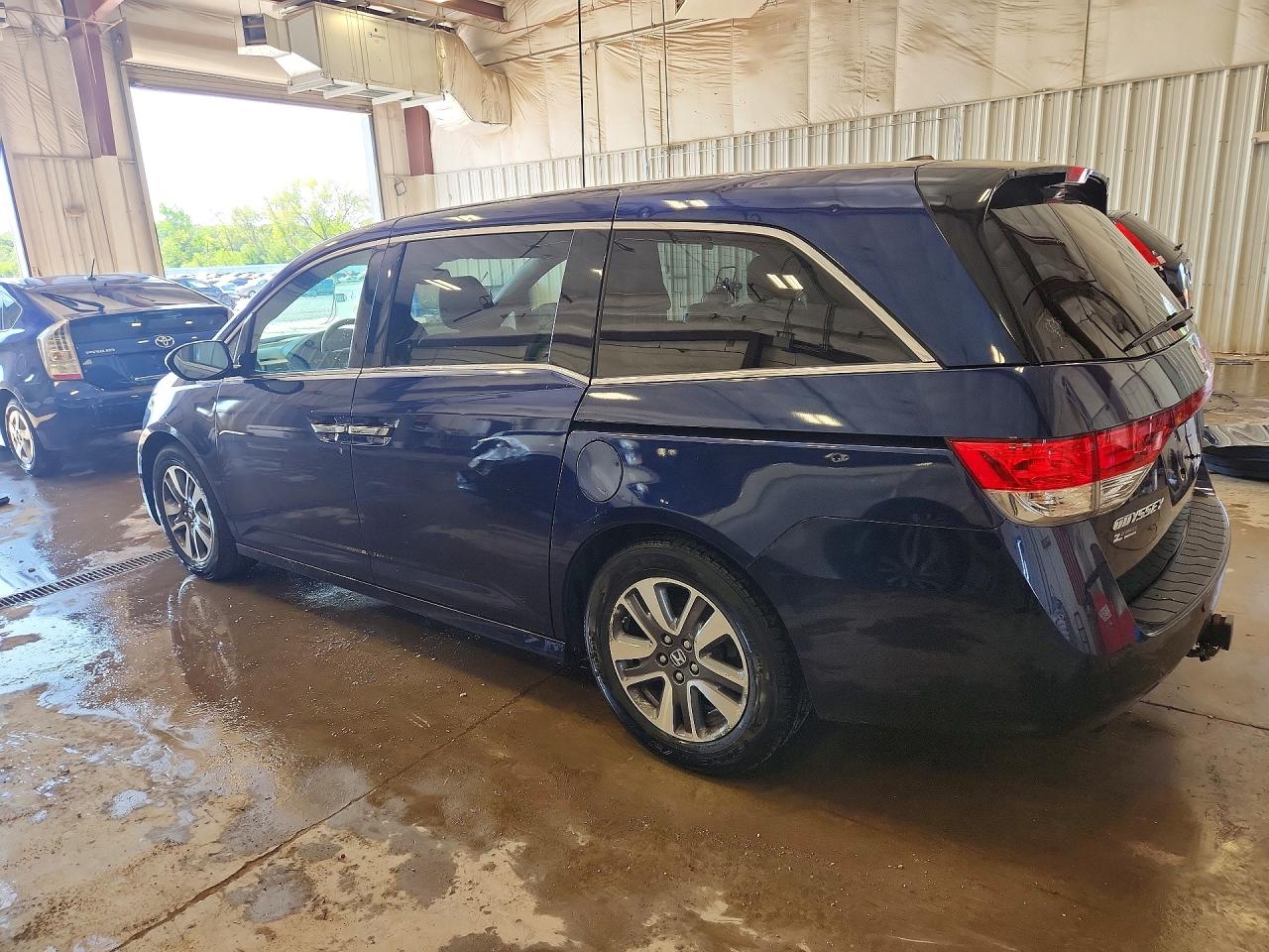 2016 Honda Odyssey Touring Blue vin: 5FNRL5H93GB026652
