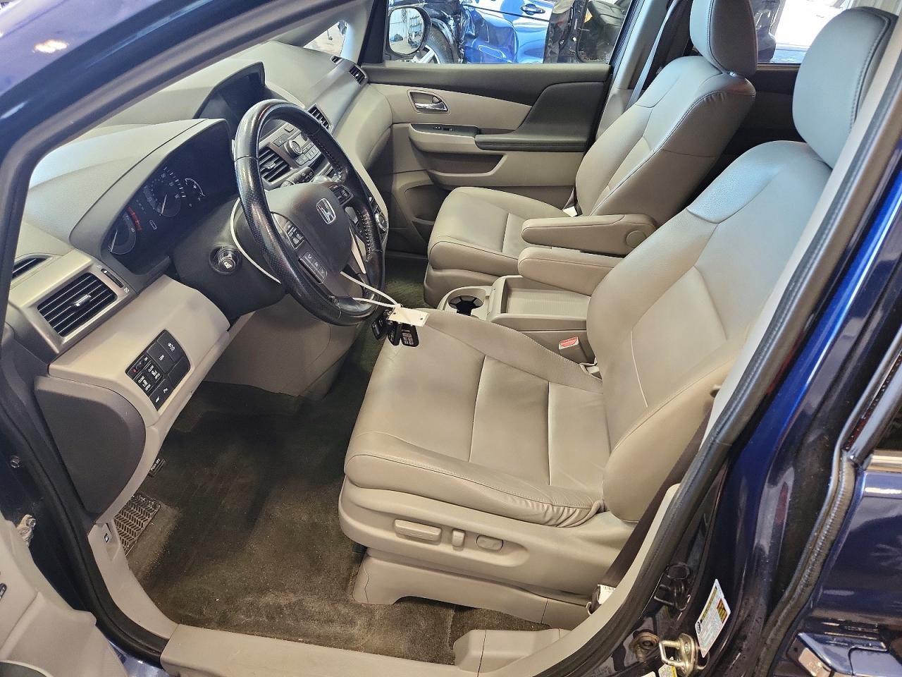 2016 Honda Odyssey Touring Blue vin: 5FNRL5H93GB026652