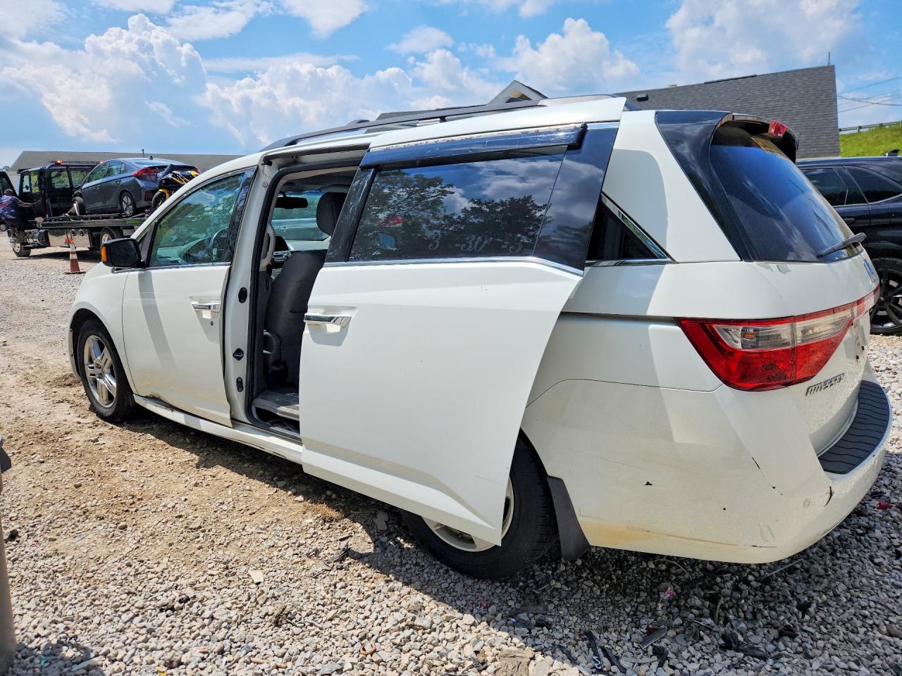 2011 Honda Odyssey Touring Белый vin: 5FNRL5H94BB014759