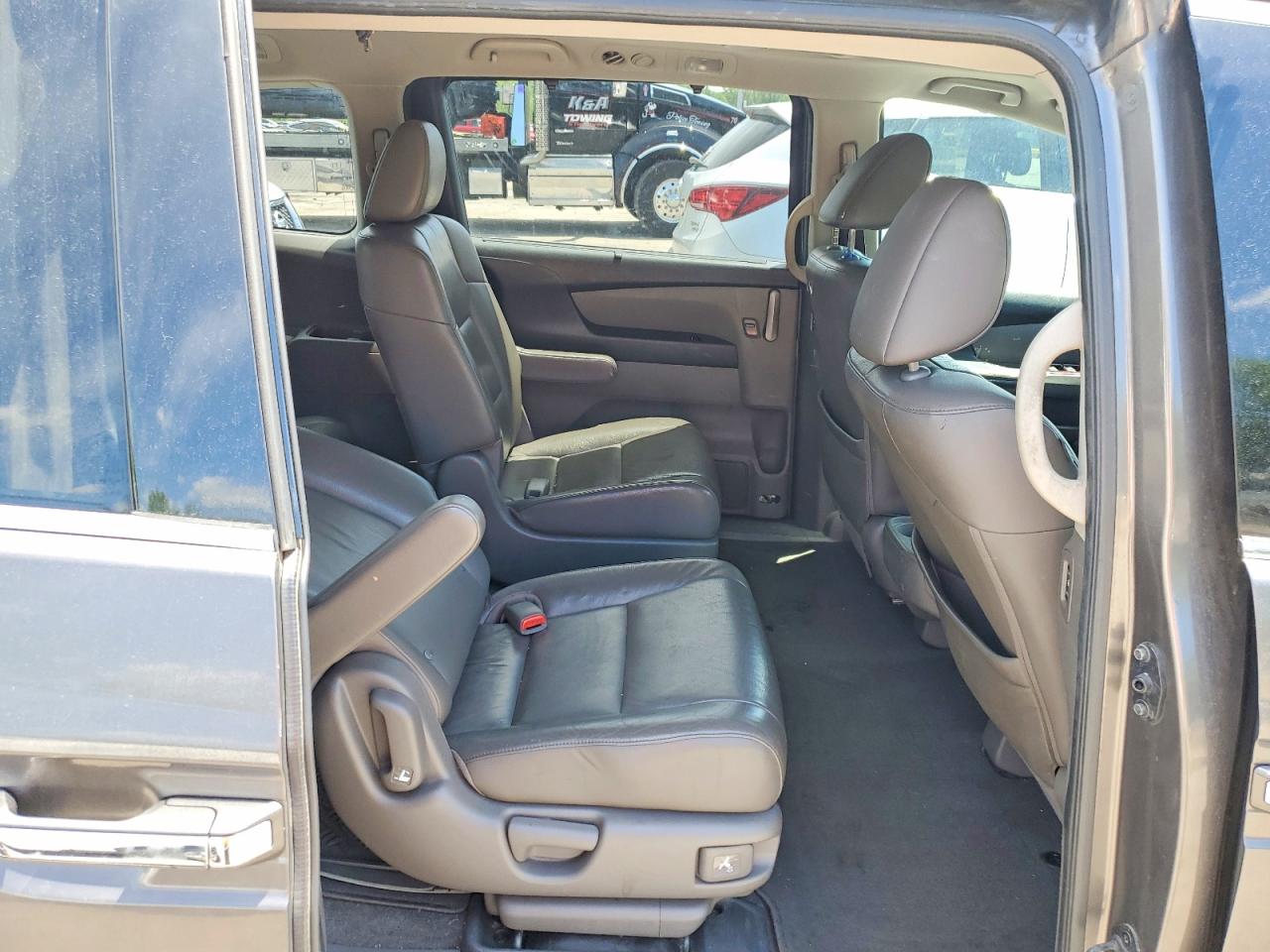 2011 Honda Odessey Touring Gray vin: 5FNRL5H94BB023302