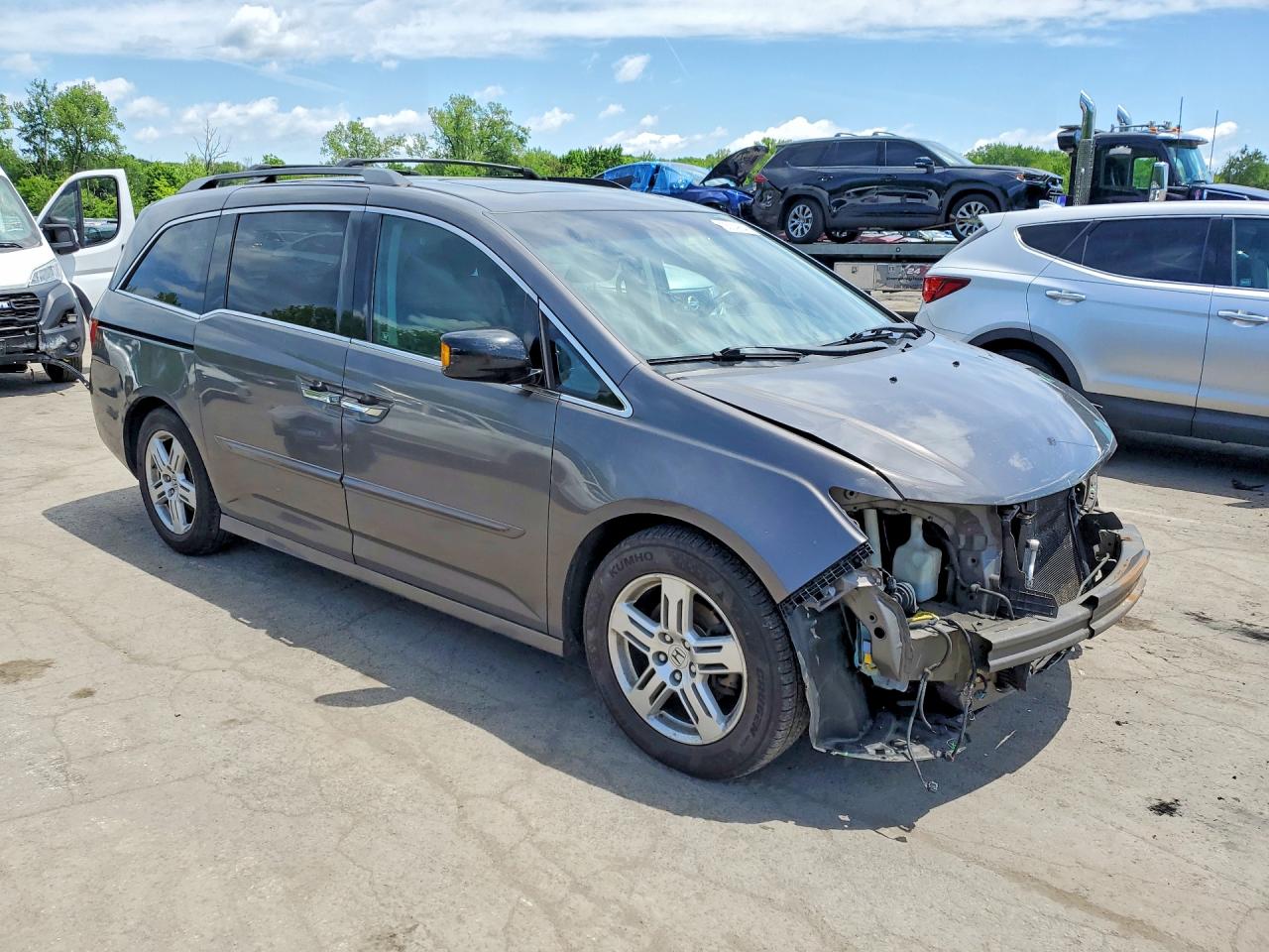 2011 Honda Odessey Touring Gray vin: 5FNRL5H94BB023302