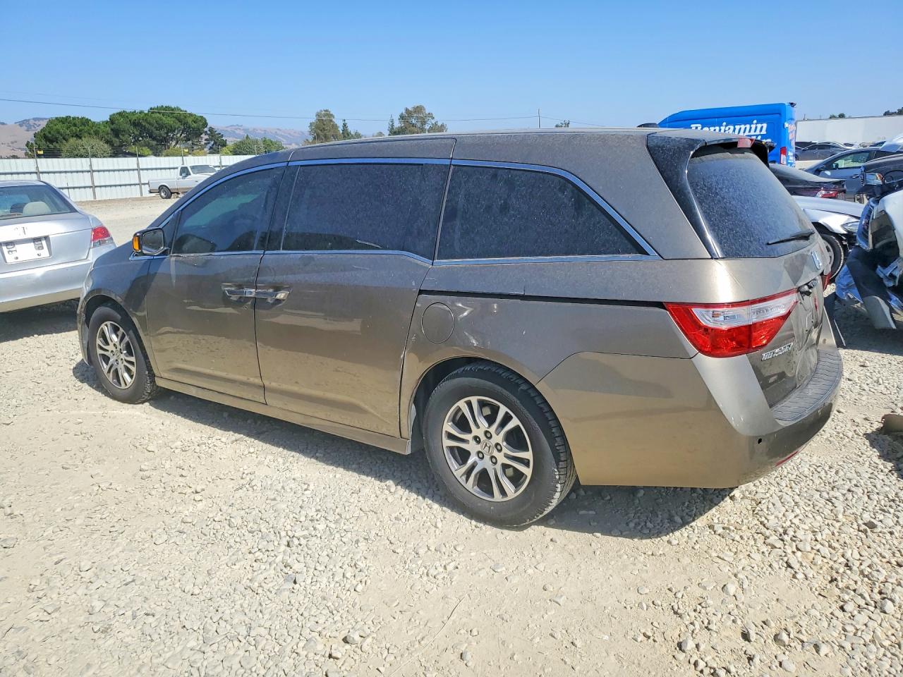 2011 Honda Odyssey Touring Tan vin: 5FNRL5H94BB043761