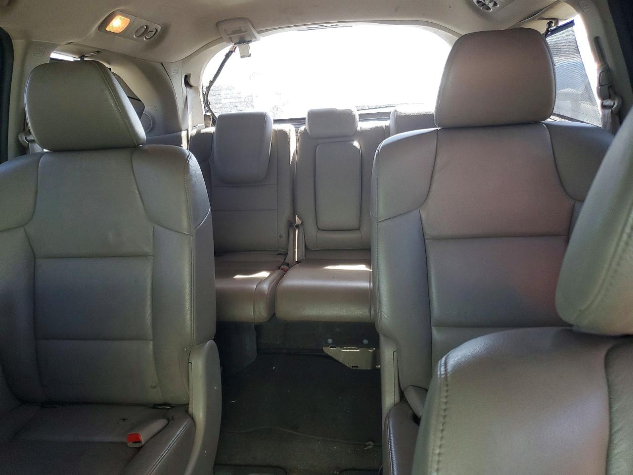 2011 Honda Odyssey Touring Tan vin: 5FNRL5H94BB043761
