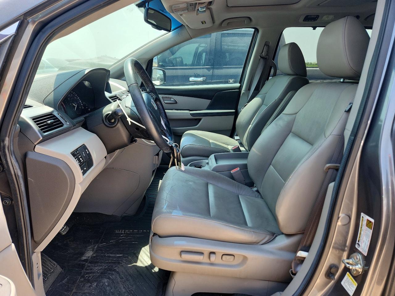 2012 Honda Odyssey Touring Gray vin: 5FNRL5H94CB068824