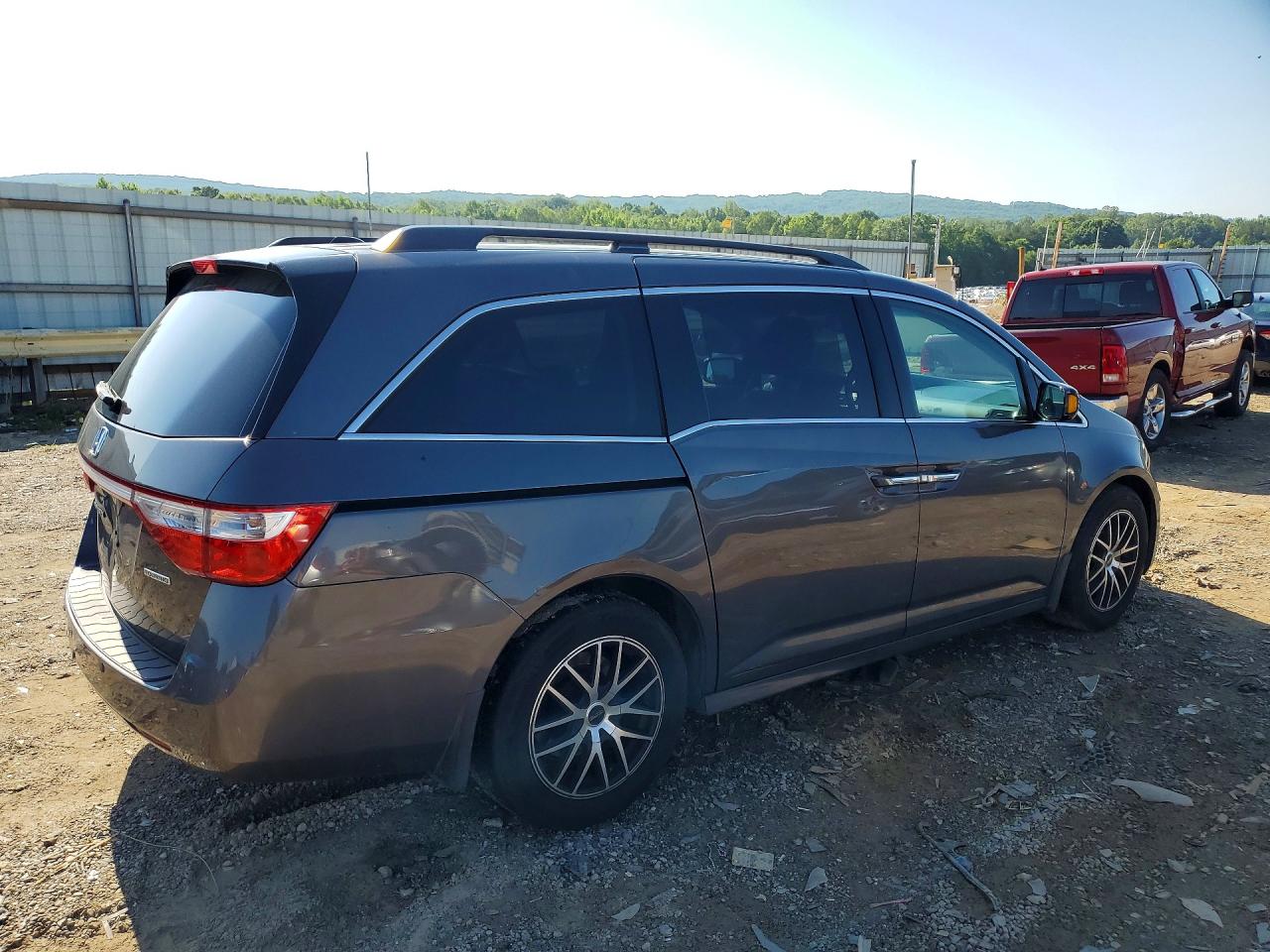 2012 Honda Odyssey Touring Gray vin: 5FNRL5H94CB088488