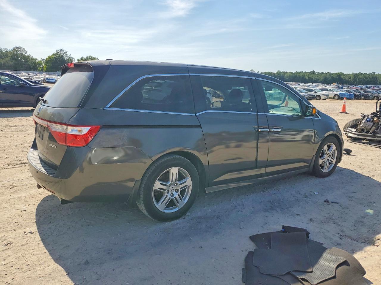 2012 Honda Odyssey Touring Gray vin: 5FNRL5H94CB112143