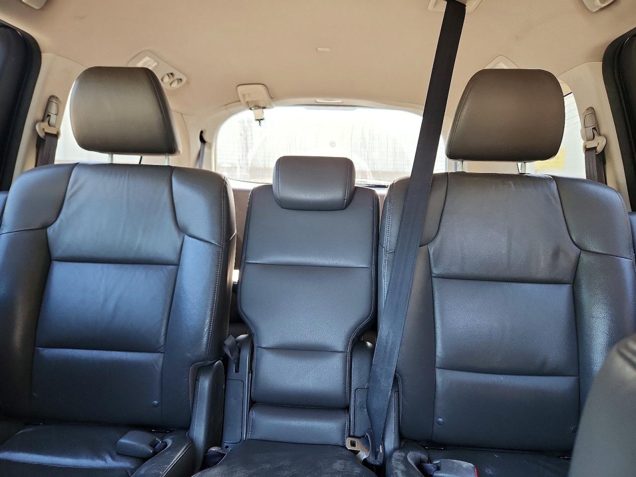 2012 Honda Odyssey Touring Gray vin: 5FNRL5H94CB133350