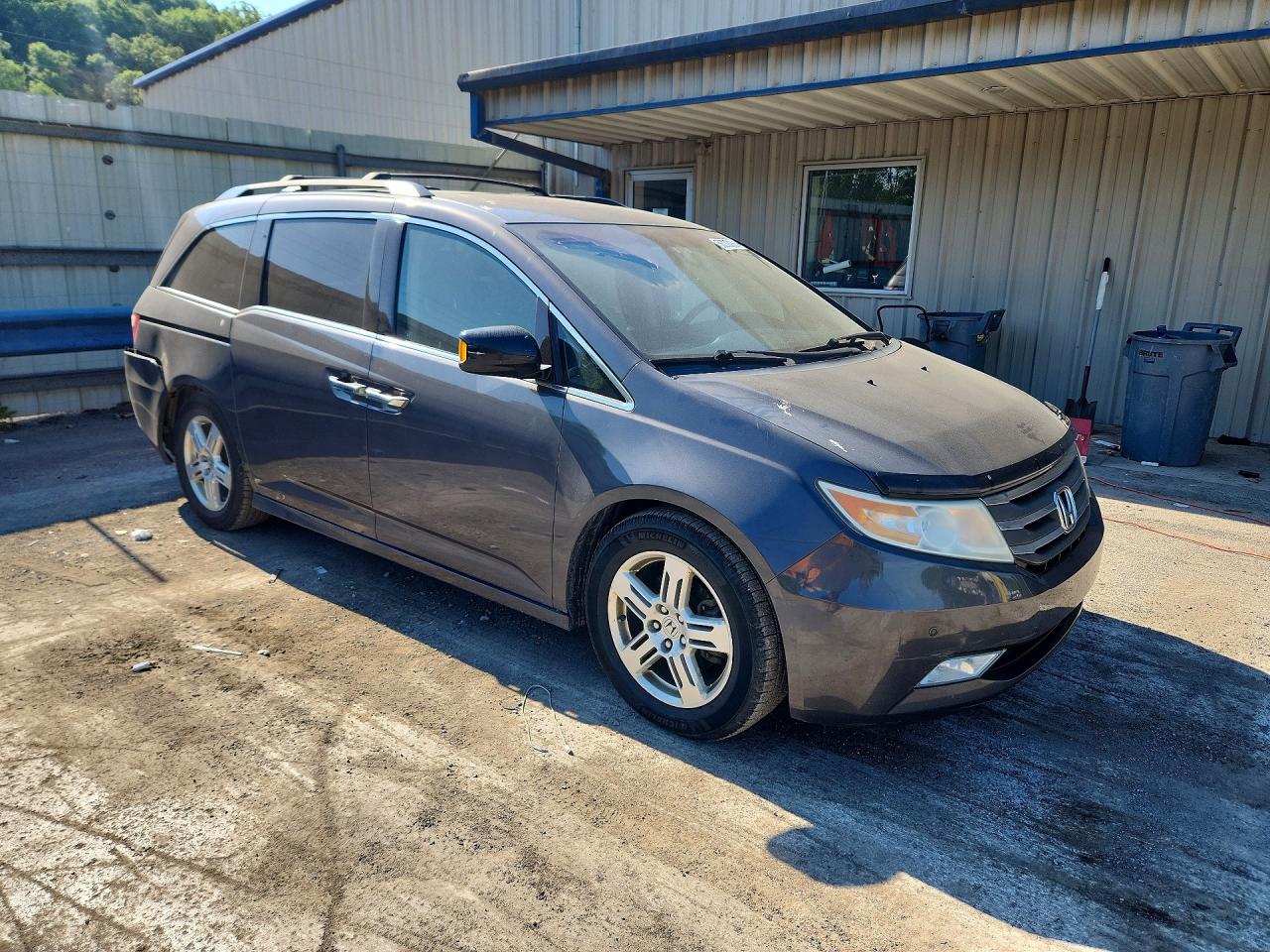 2012 Honda Odyssey Touring Gray vin: 5FNRL5H94CB133350