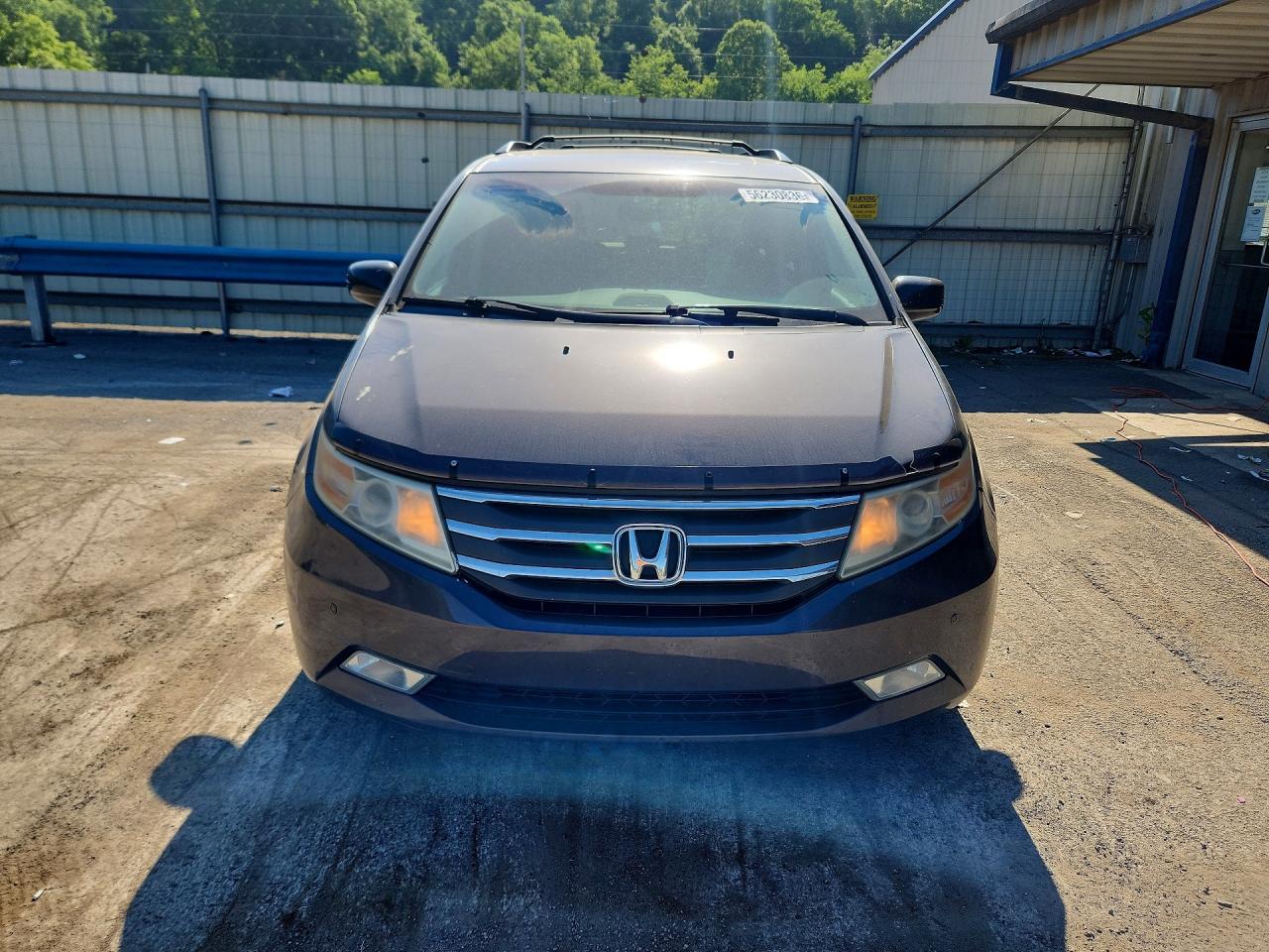 2012 Honda Odyssey Touring Gray vin: 5FNRL5H94CB133350